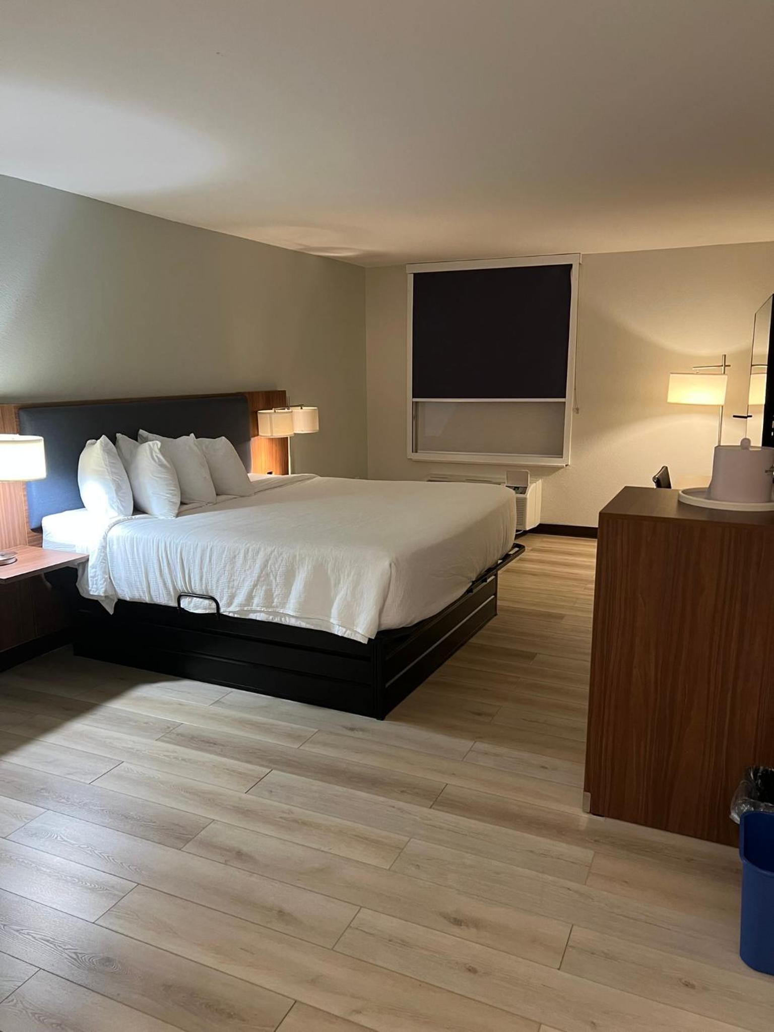 Wingate by Wyndham Dublin Near Claytor Lake State Park photo 30