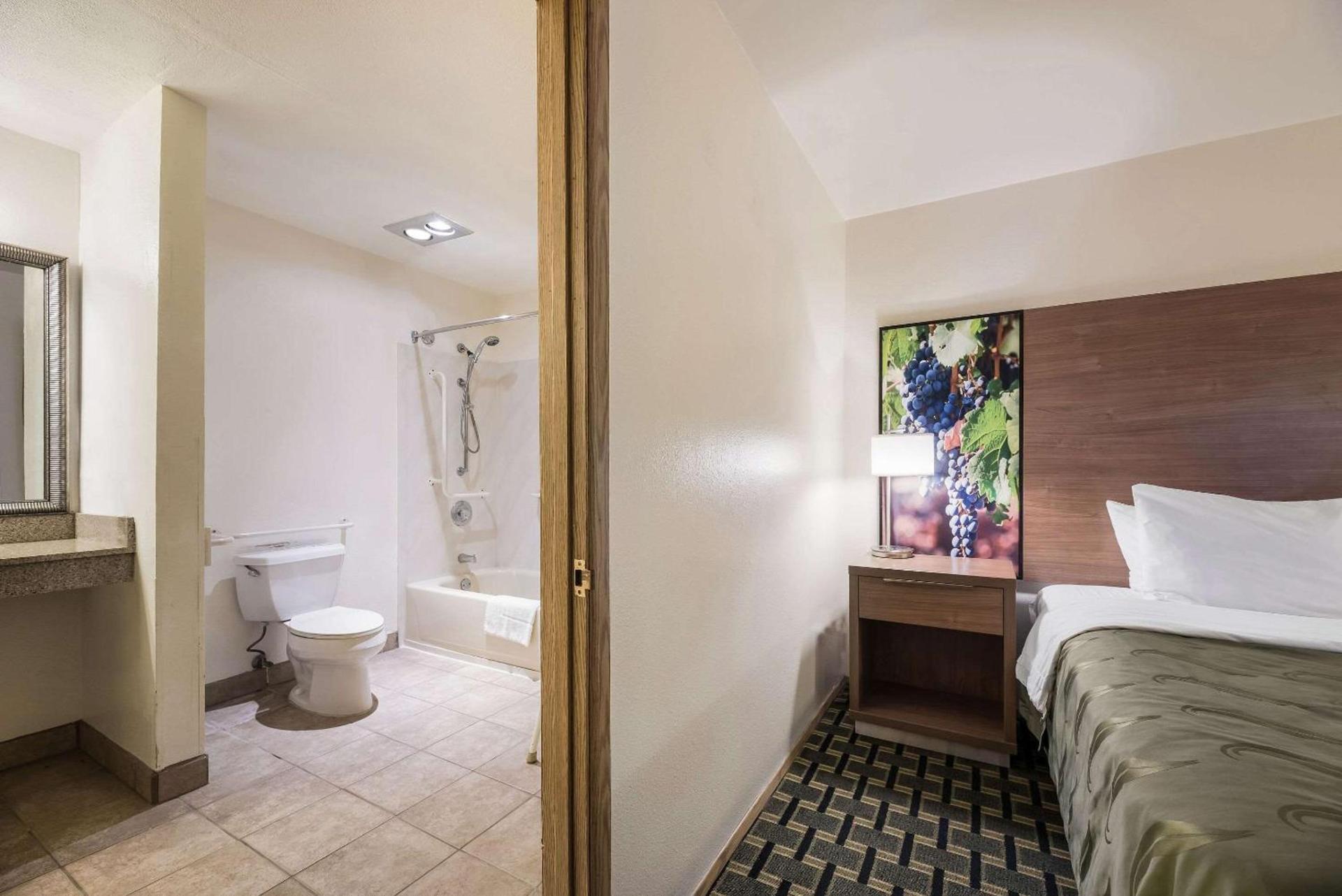 Quality Inn Near Fort Hunter Liggett photo 10