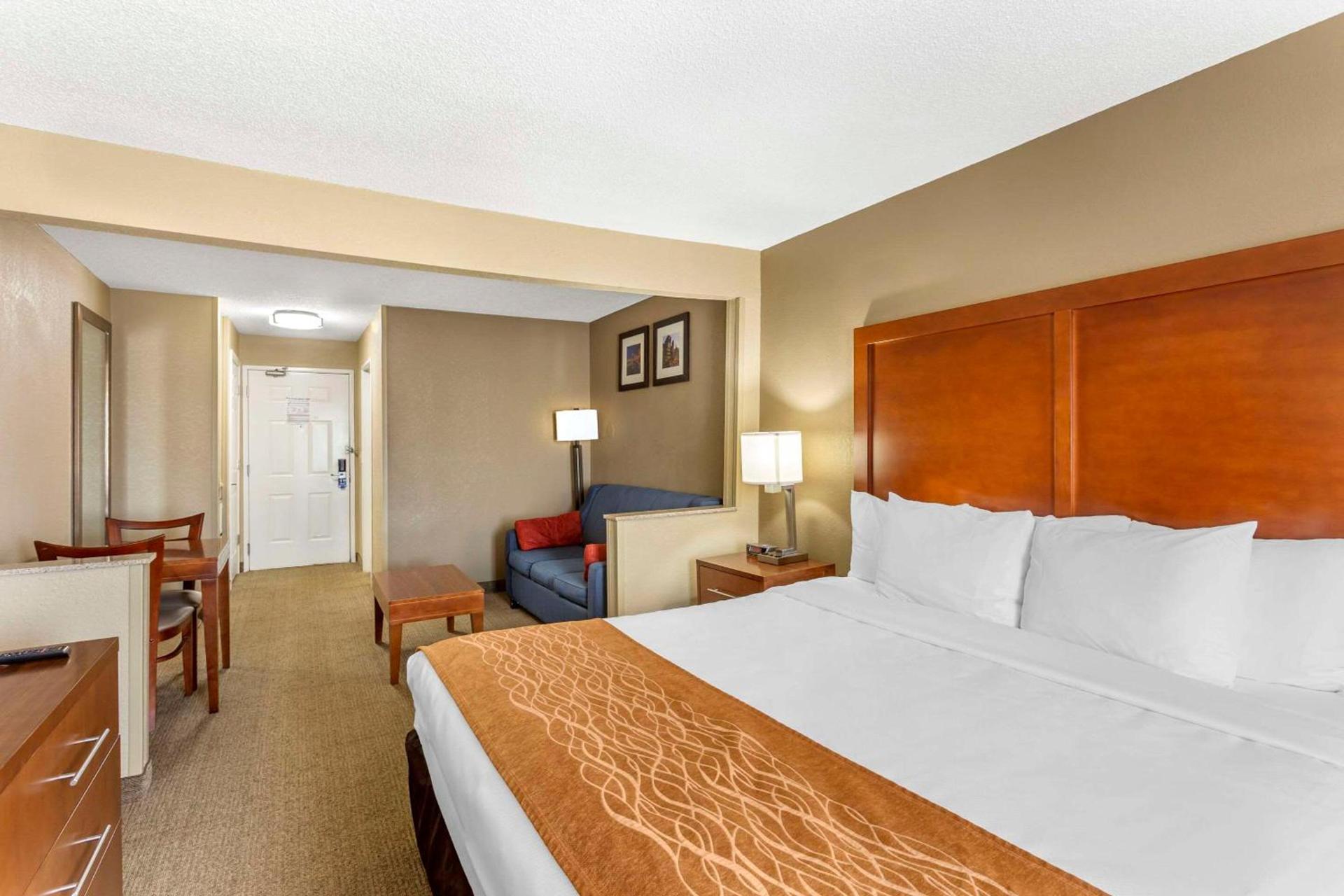 Comfort Inn Gurnee near Six Flags photo 13