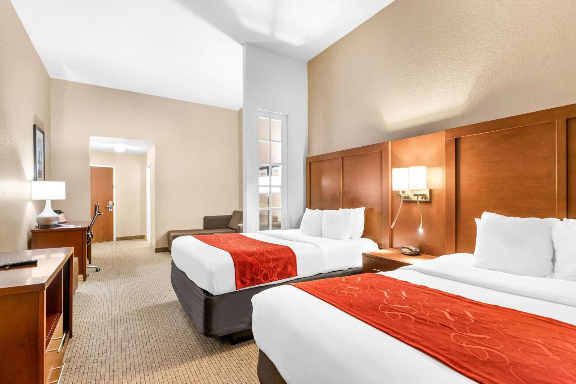 Comfort Suites Orlando Airport photo 11