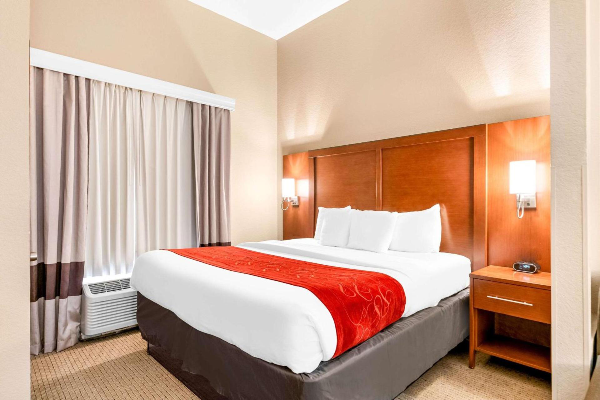 Comfort Suites Orlando Airport photo 9
