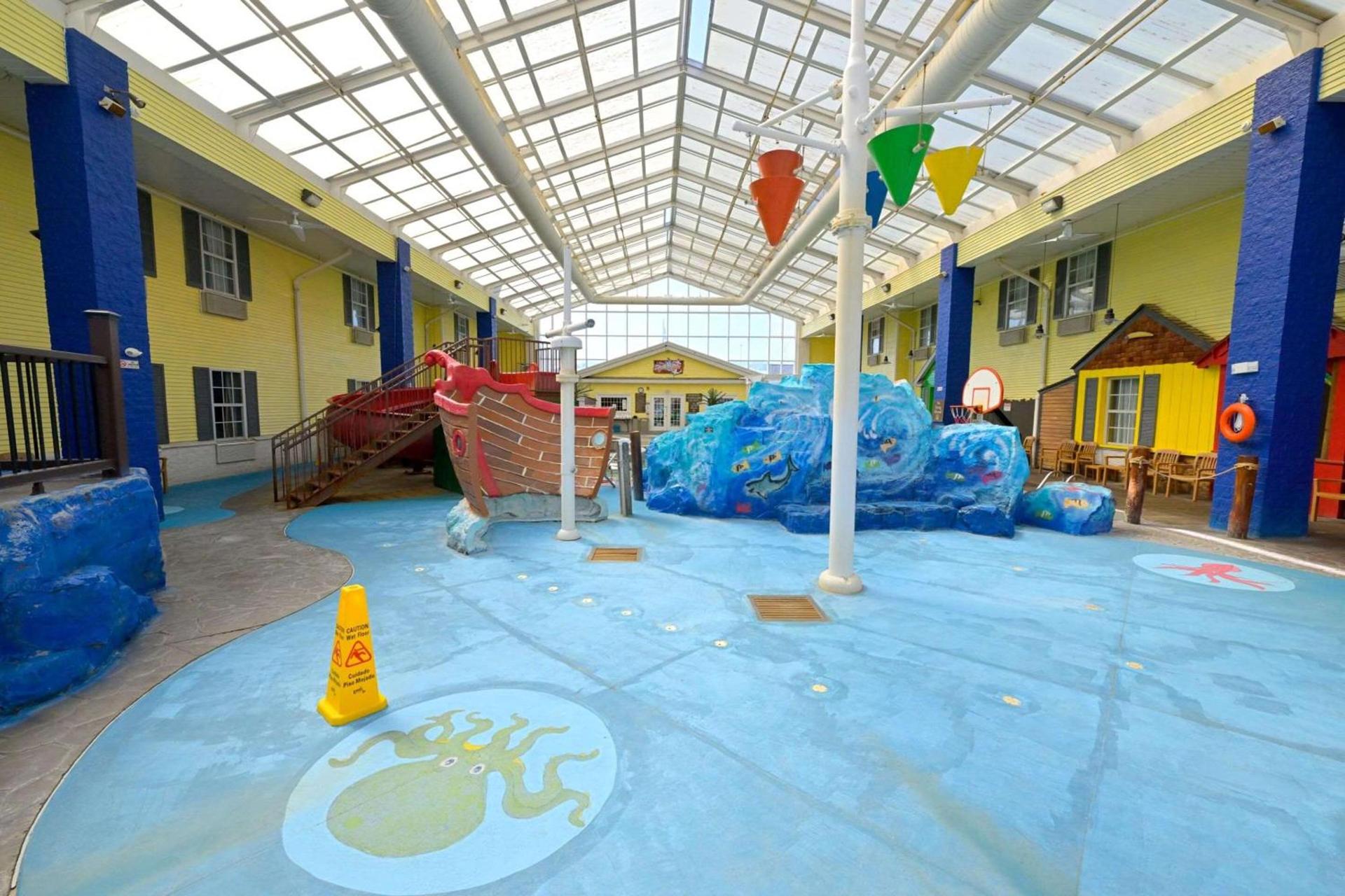 Comfort Inn Splash Harbor photo 18