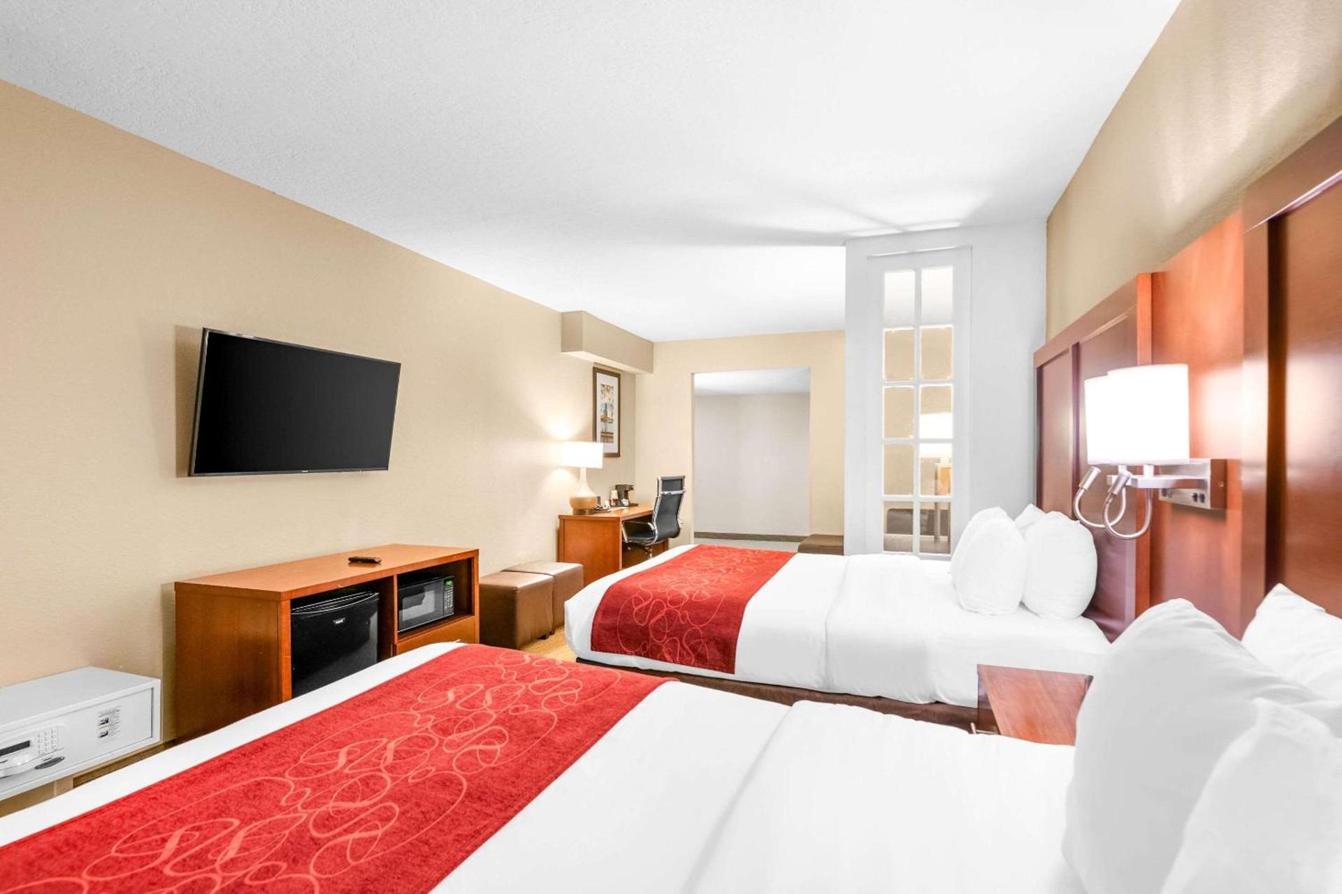 Comfort Suites Orlando Airport photo 7