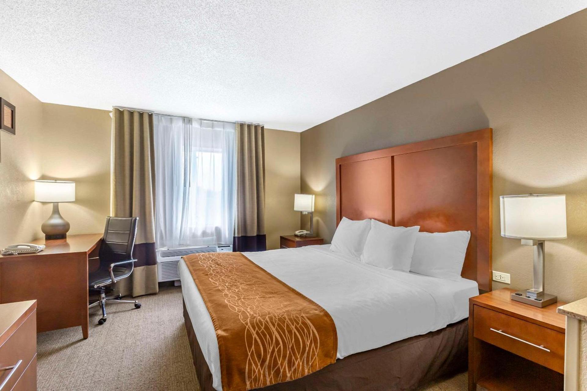 Comfort Inn Gurnee near Six Flags photo 14