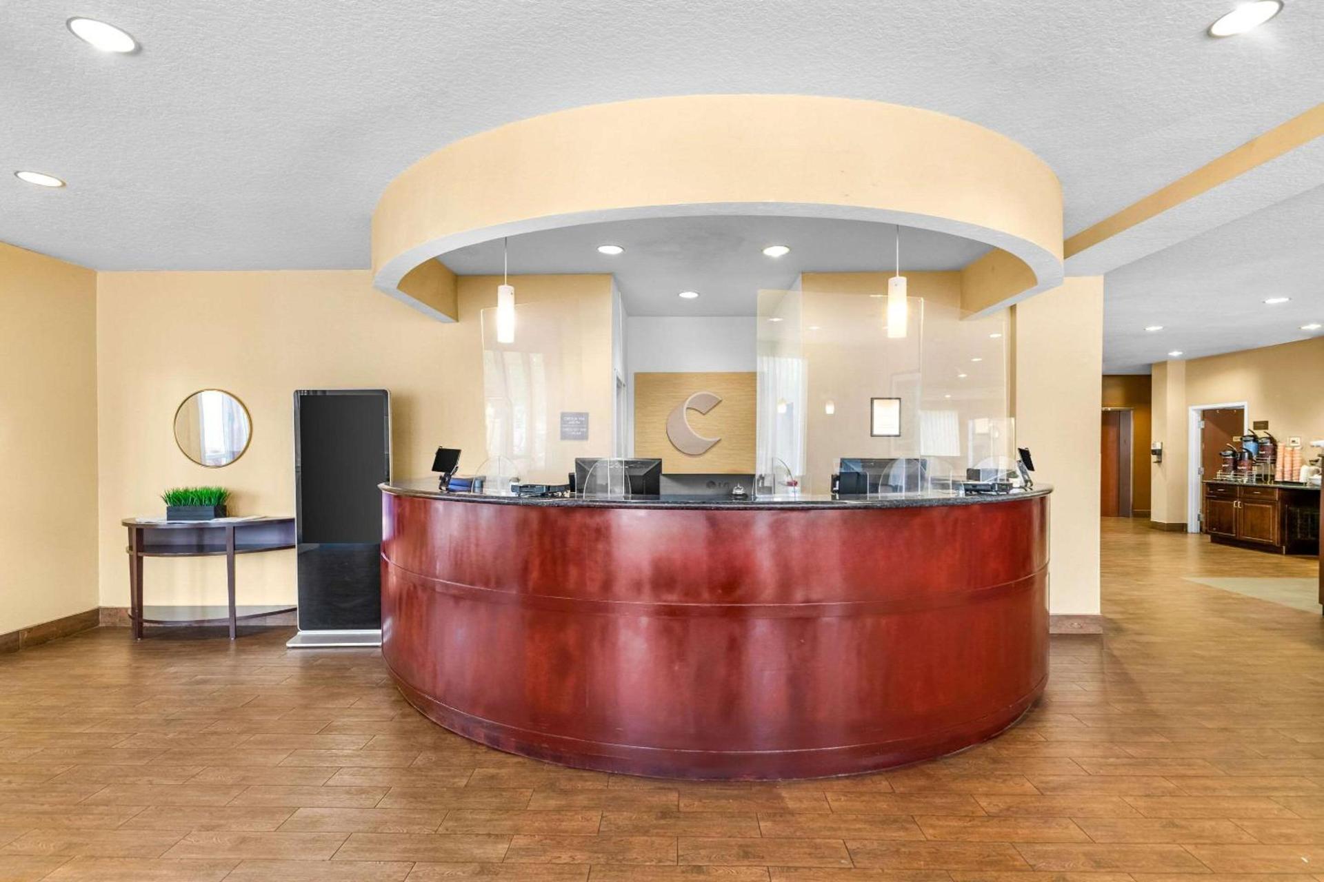 Comfort Suites Orlando Airport photo 3