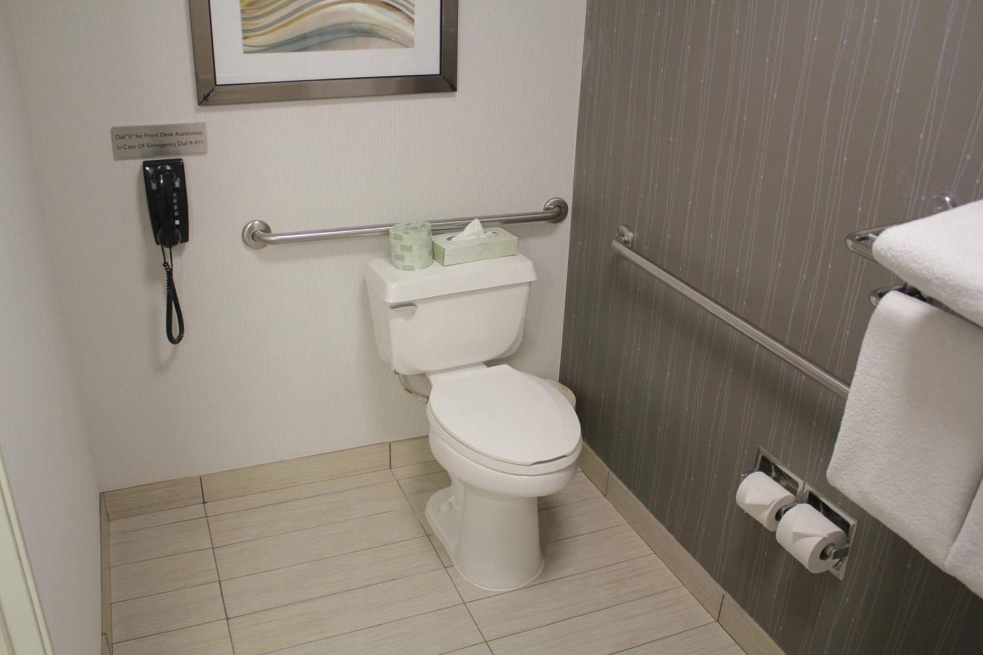 Courtyard by Marriott Vacaville photo 12