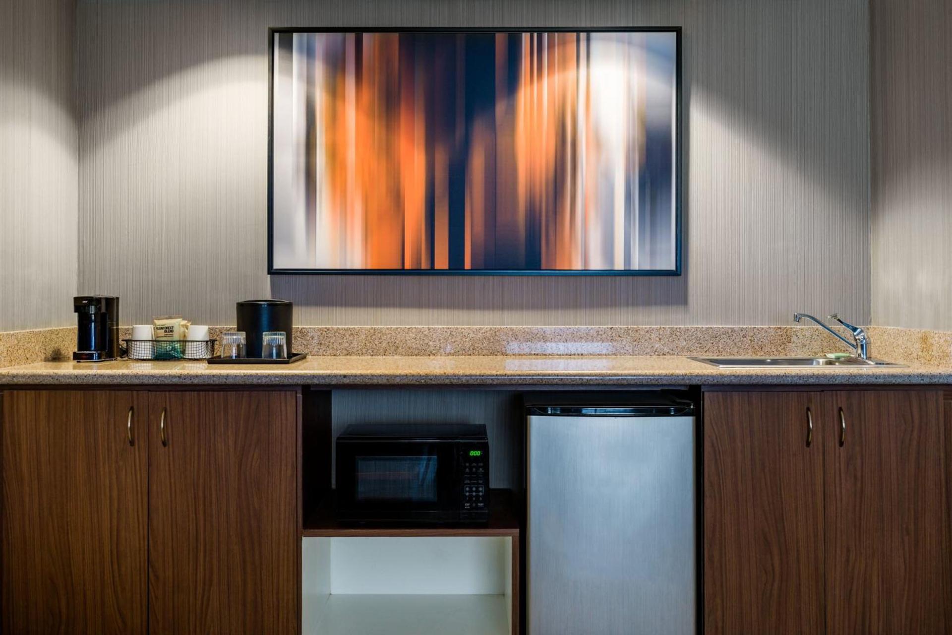 Courtyard by Marriott Vacaville photo 16