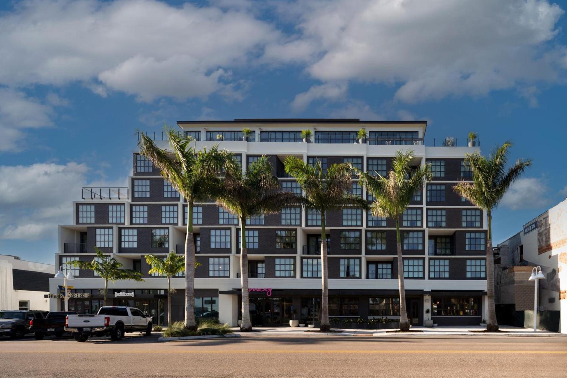 Moxy St. Petersburg Downtown photo 12
