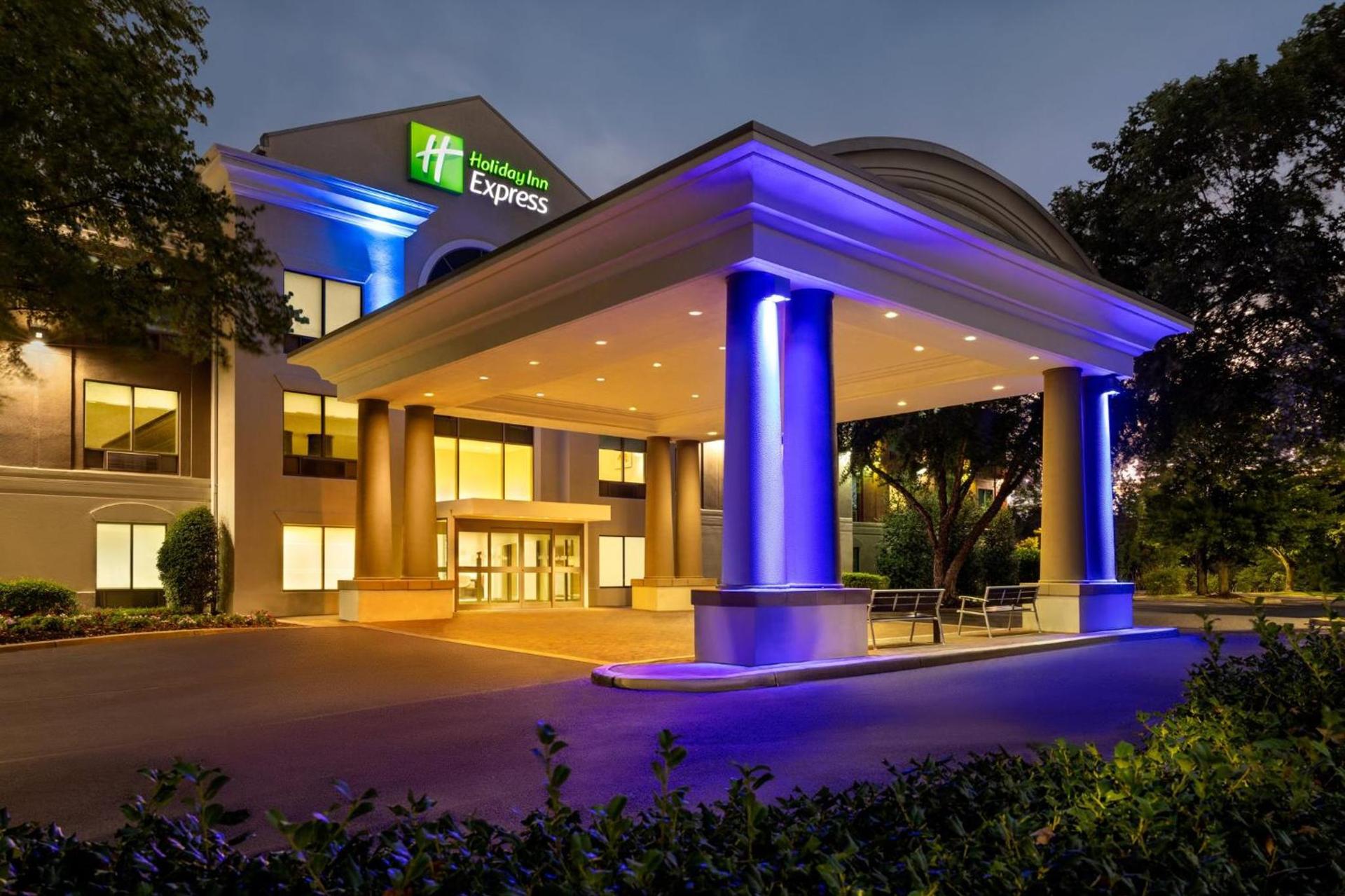 Holiday Inn Express Hotel & Suites Hagerstown by IHG — hotel in Hagerstown