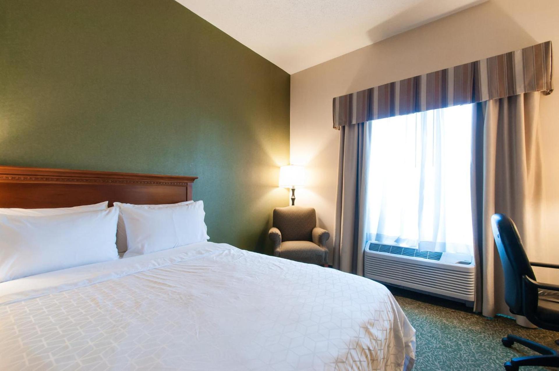 Holiday Inn Express Hotel & Suites Hagerstown by IHG photo 18