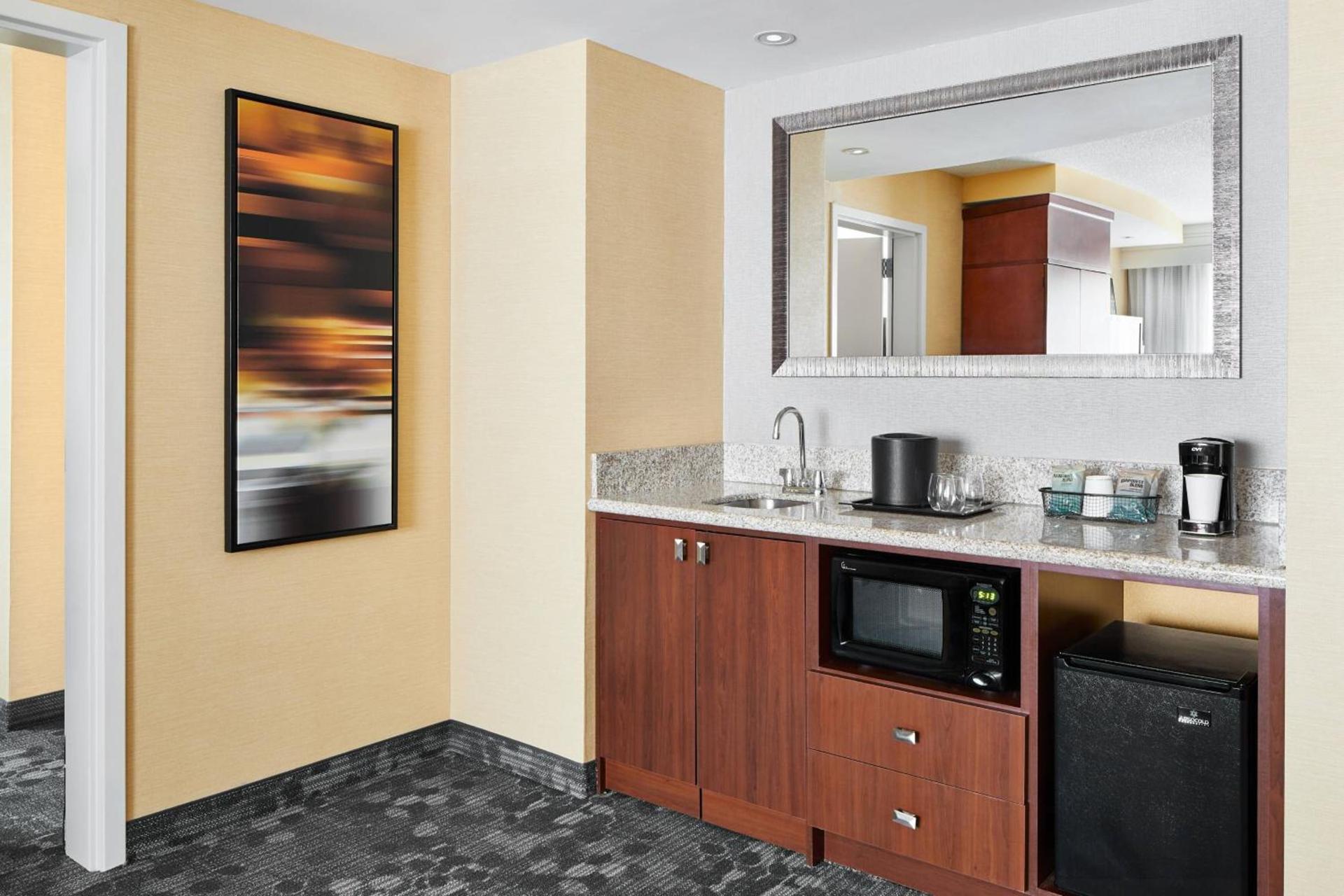 Courtyard by Marriott Newark Downtown photo 10