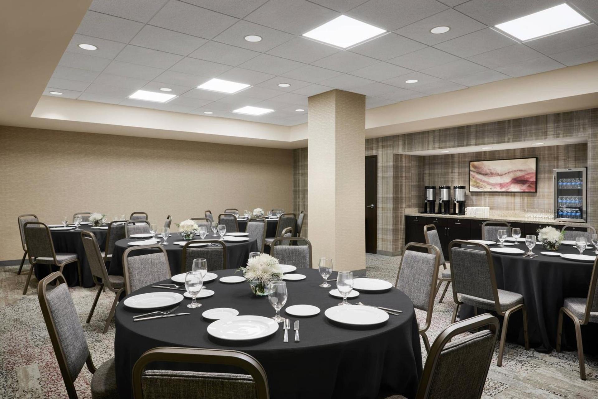 Courtyard by Marriott Newark Downtown photo 35