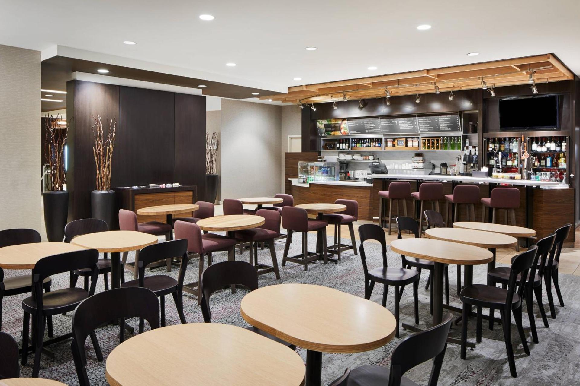 Courtyard by Marriott Newark Downtown photo 25