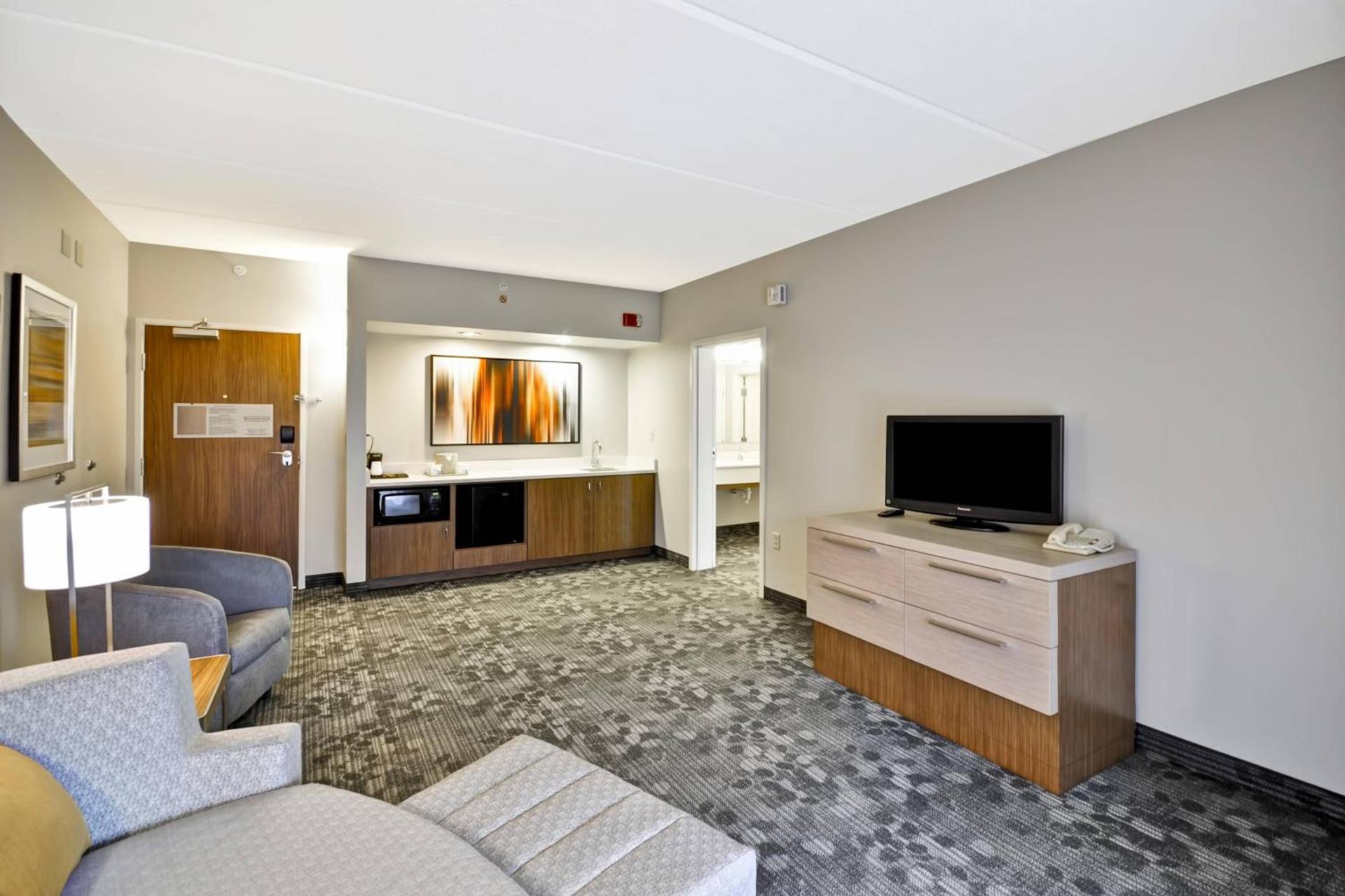 Courtyard by Marriott Dalton photo 13