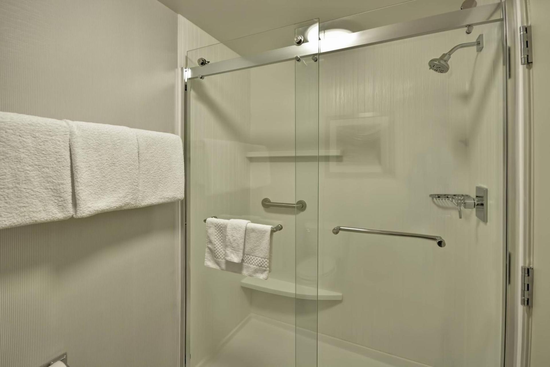 Courtyard by Marriott Dalton photo 16