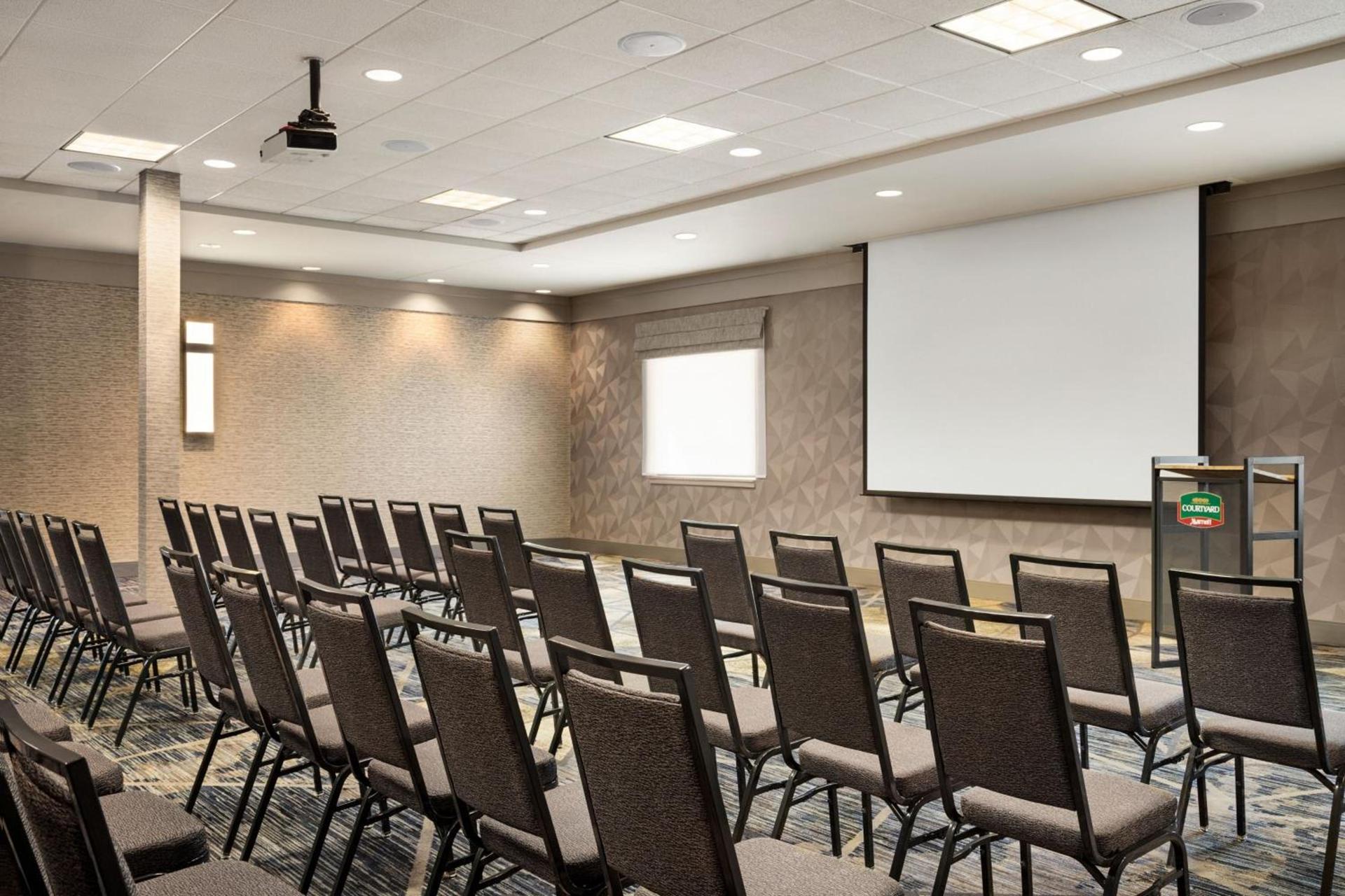 Courtyard by Marriott Columbia photo 9