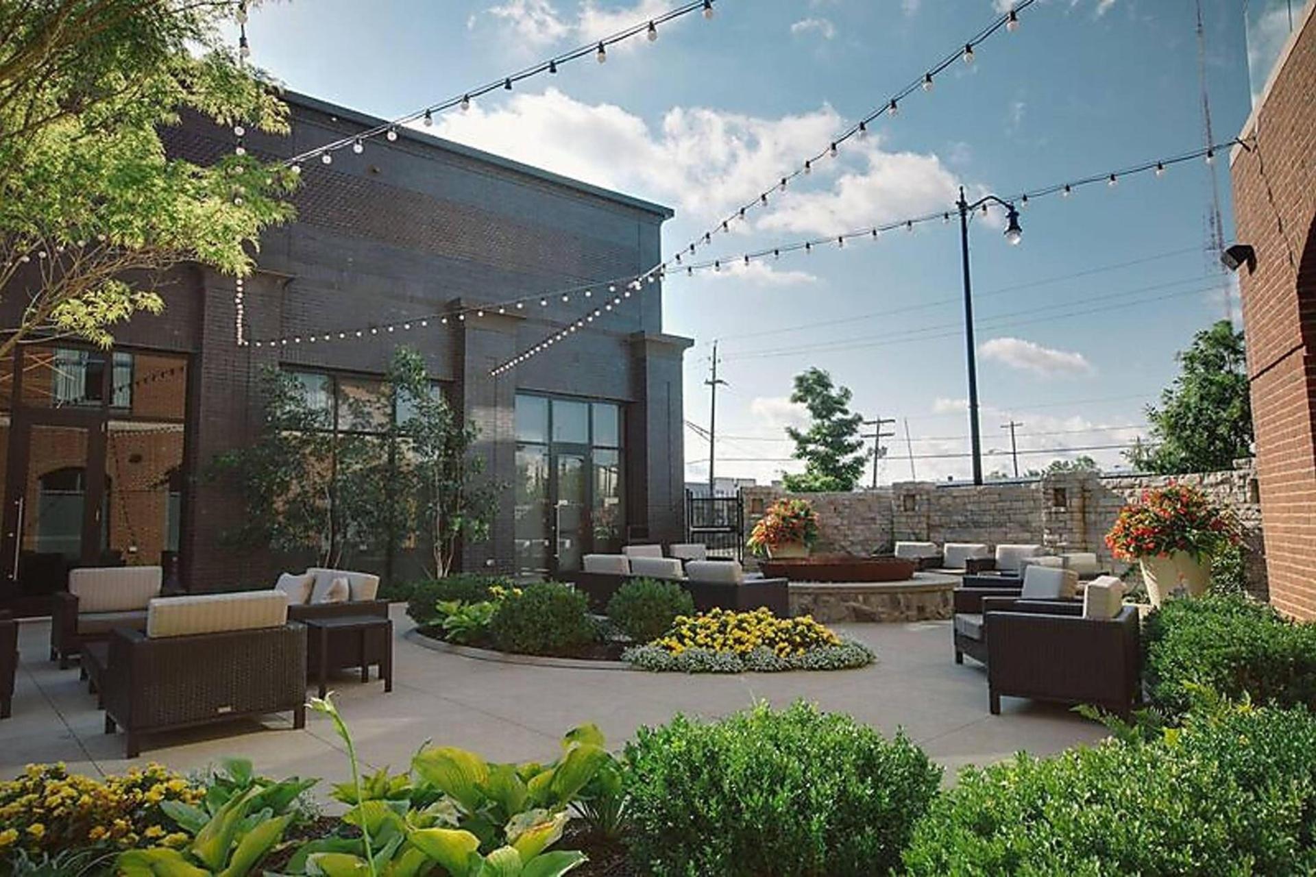 Courtyard by Marriott Columbus OSU photo 6