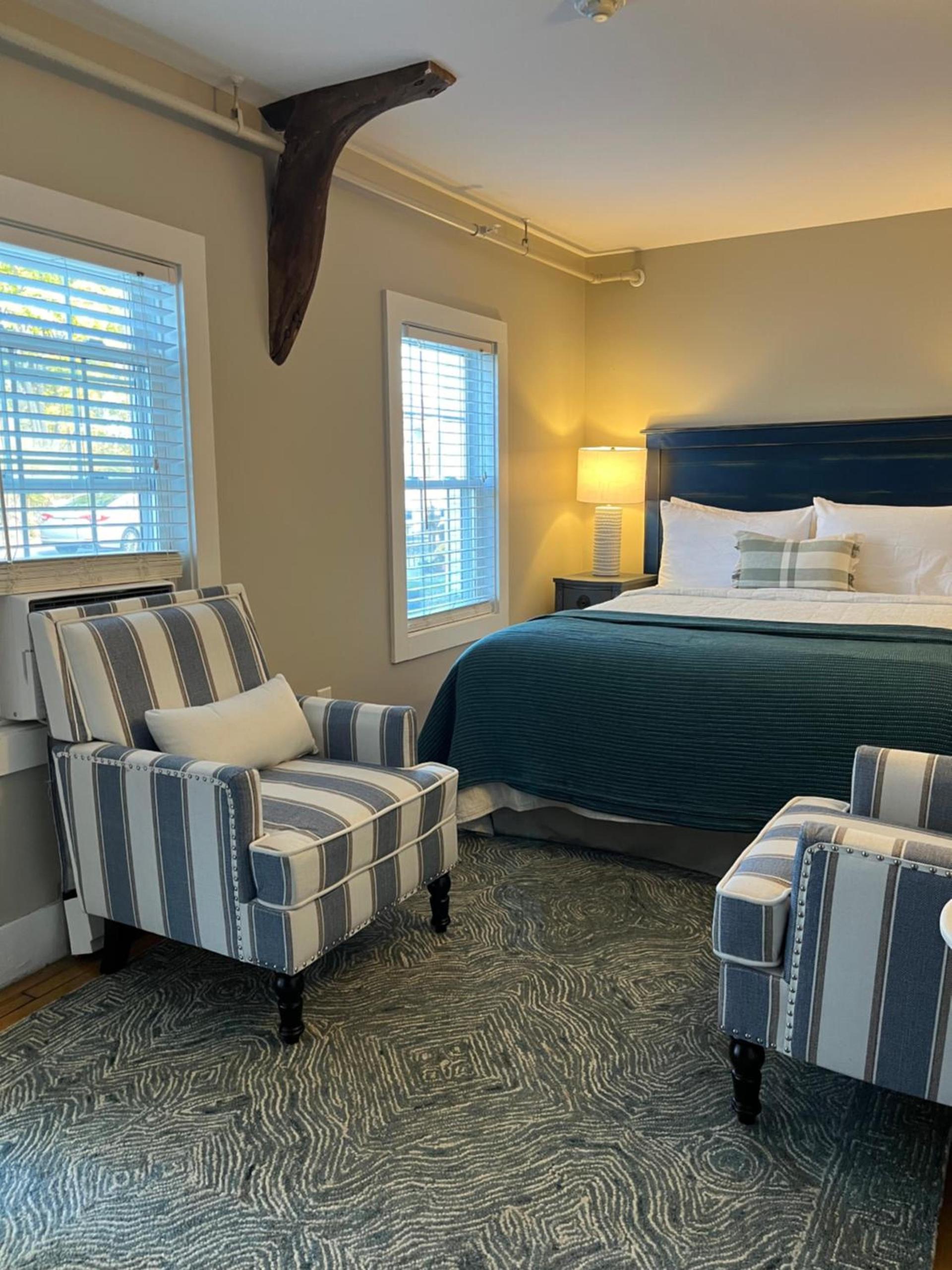 Abalonia Inn photo 40