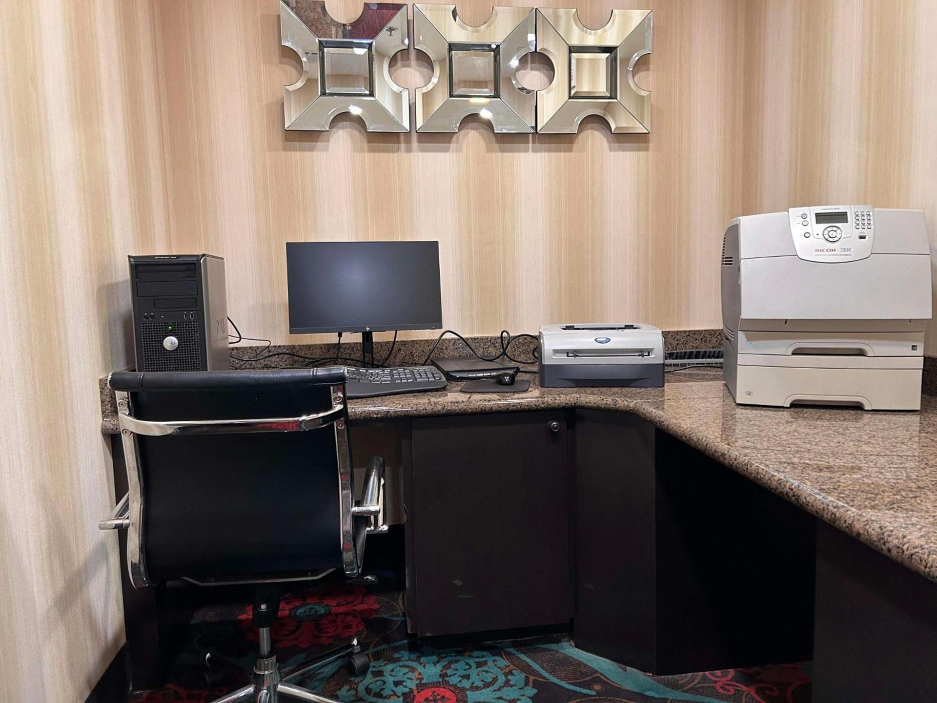 Express Inn Leesville Ft Johnson, SureStay Collection by Best Western photo 23