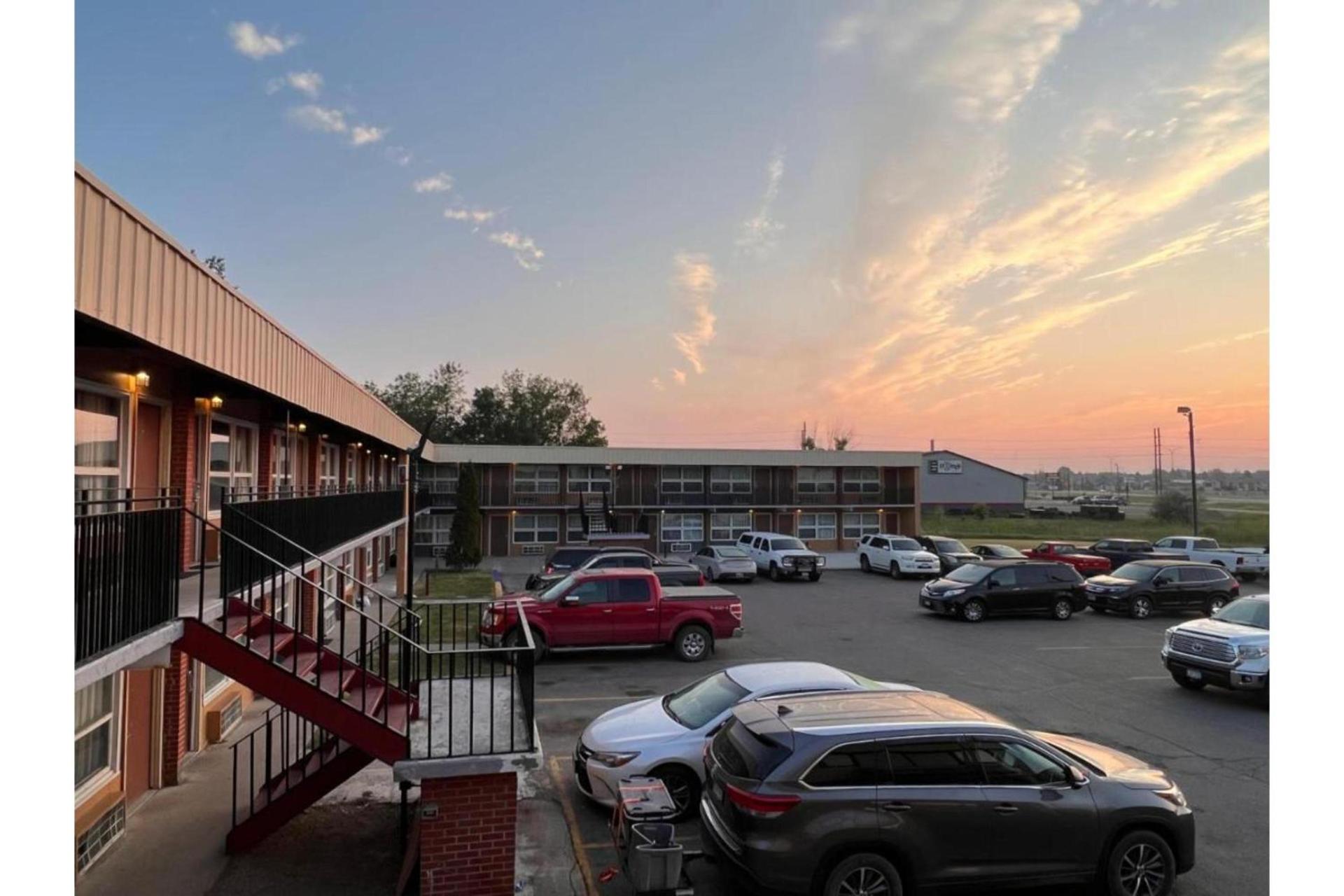 Devils Lake Inn By OYO Near Devils Lake Regional Airport photo 4