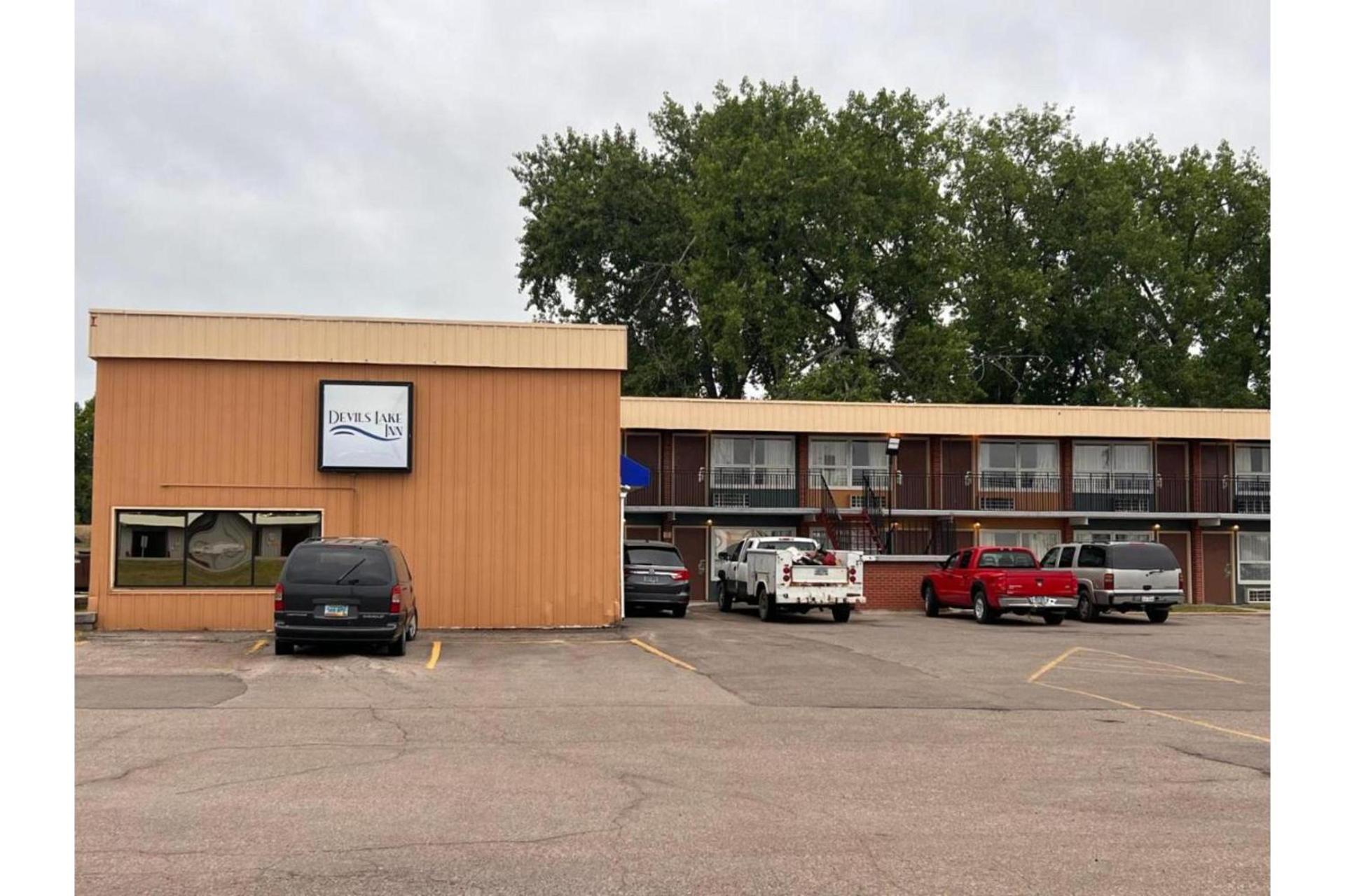 Devils Lake Inn By OYO Near Devils Lake Regional Airport photo 38