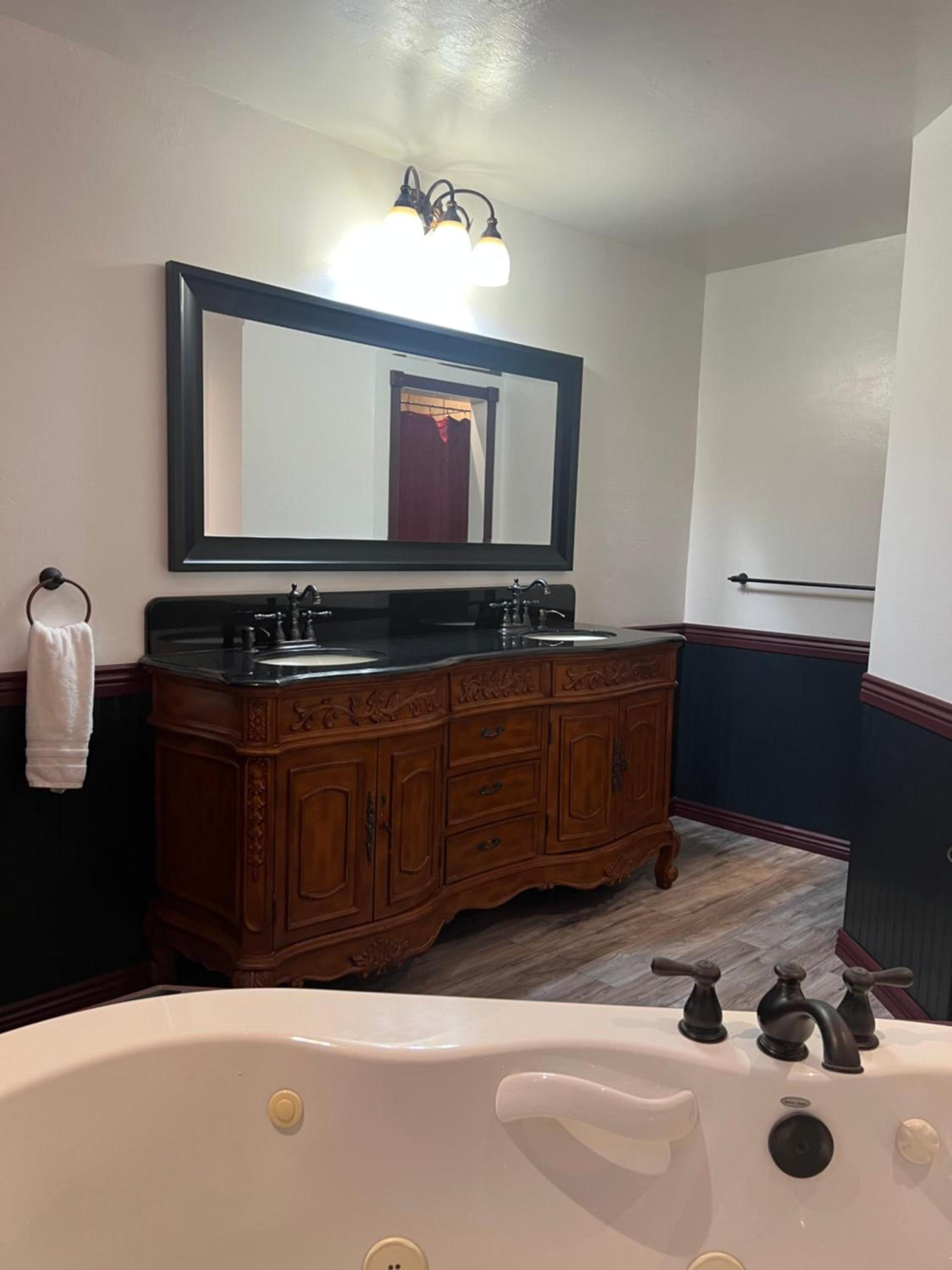 Allen Street Trails Inn photo 10