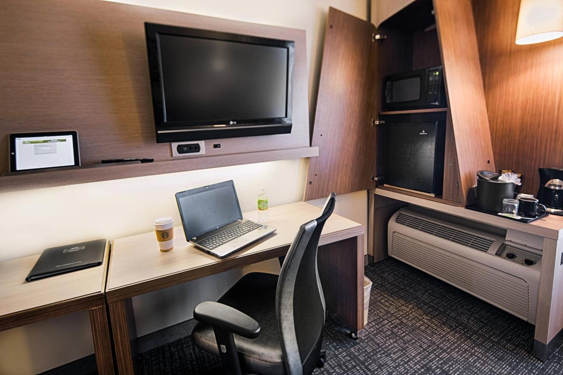 Courtyard by Marriott Dallas DFW Airport North/Irving photo 11
