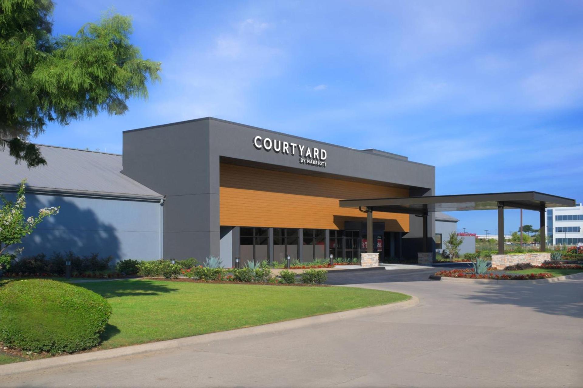 Courtyard by Marriott Dallas DFW Airport North/Irving photo 4