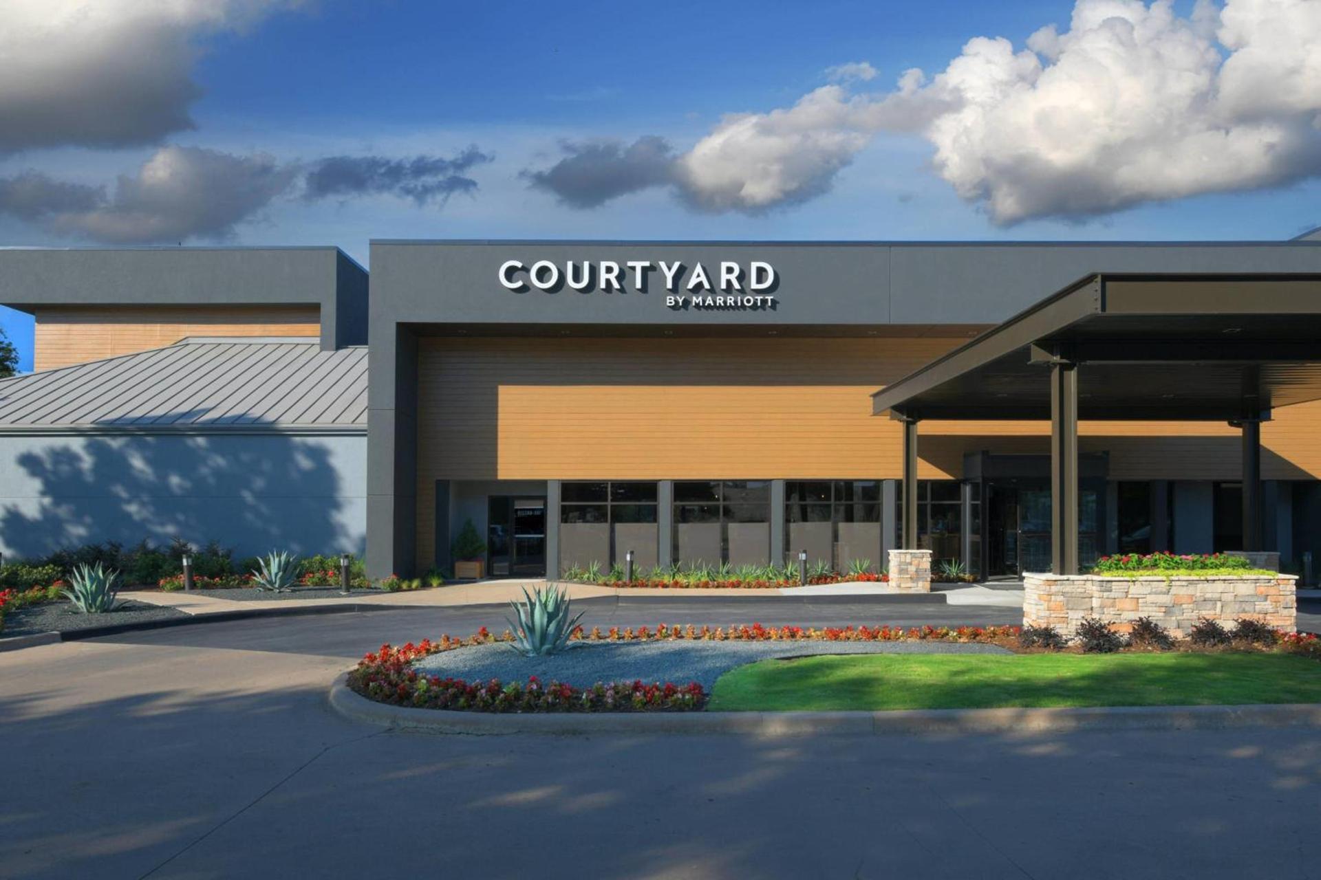 Courtyard by Marriott Dallas DFW Airport North/Irving photo 5