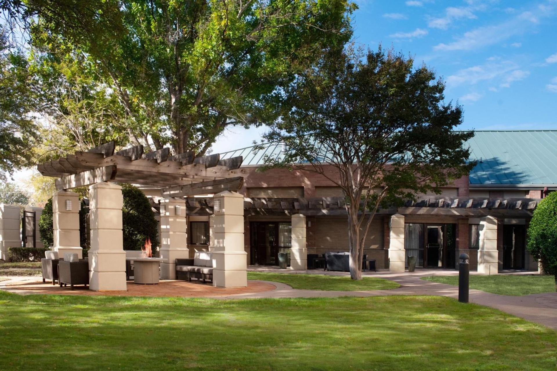 Courtyard Dallas Addison Quorum Drive photo 43