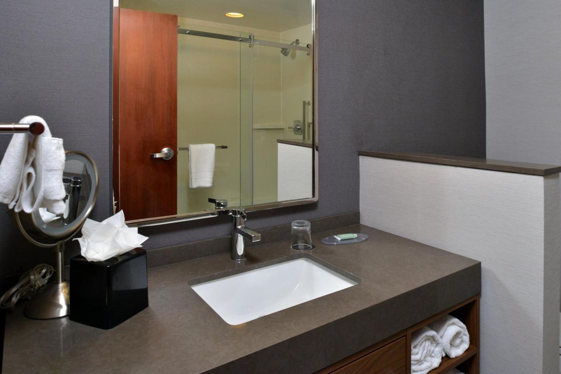 Courtyard by Marriott Harrisburg Hershey photo 12
