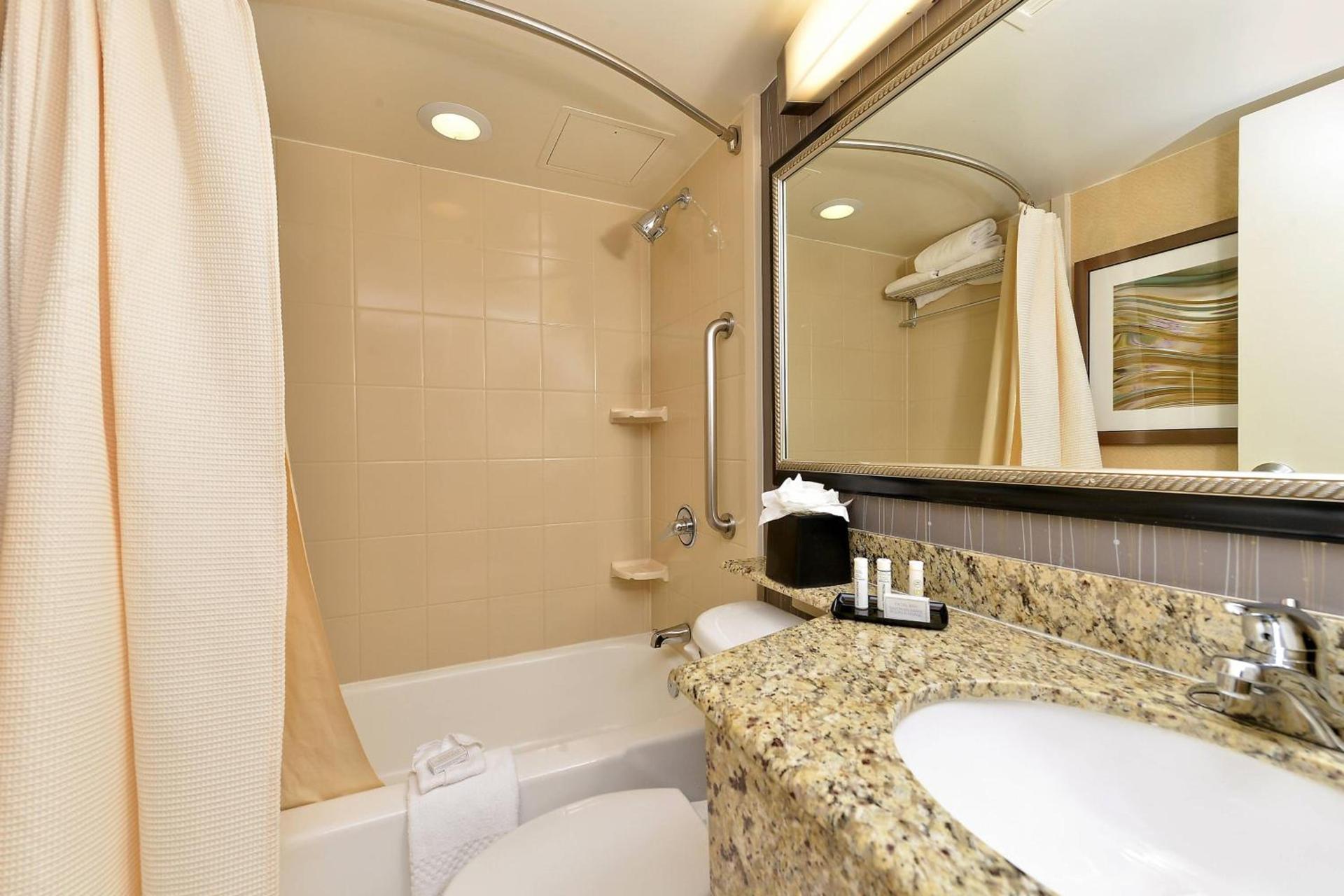 Courtyard by Marriott Denver Cherry Creek photo 16