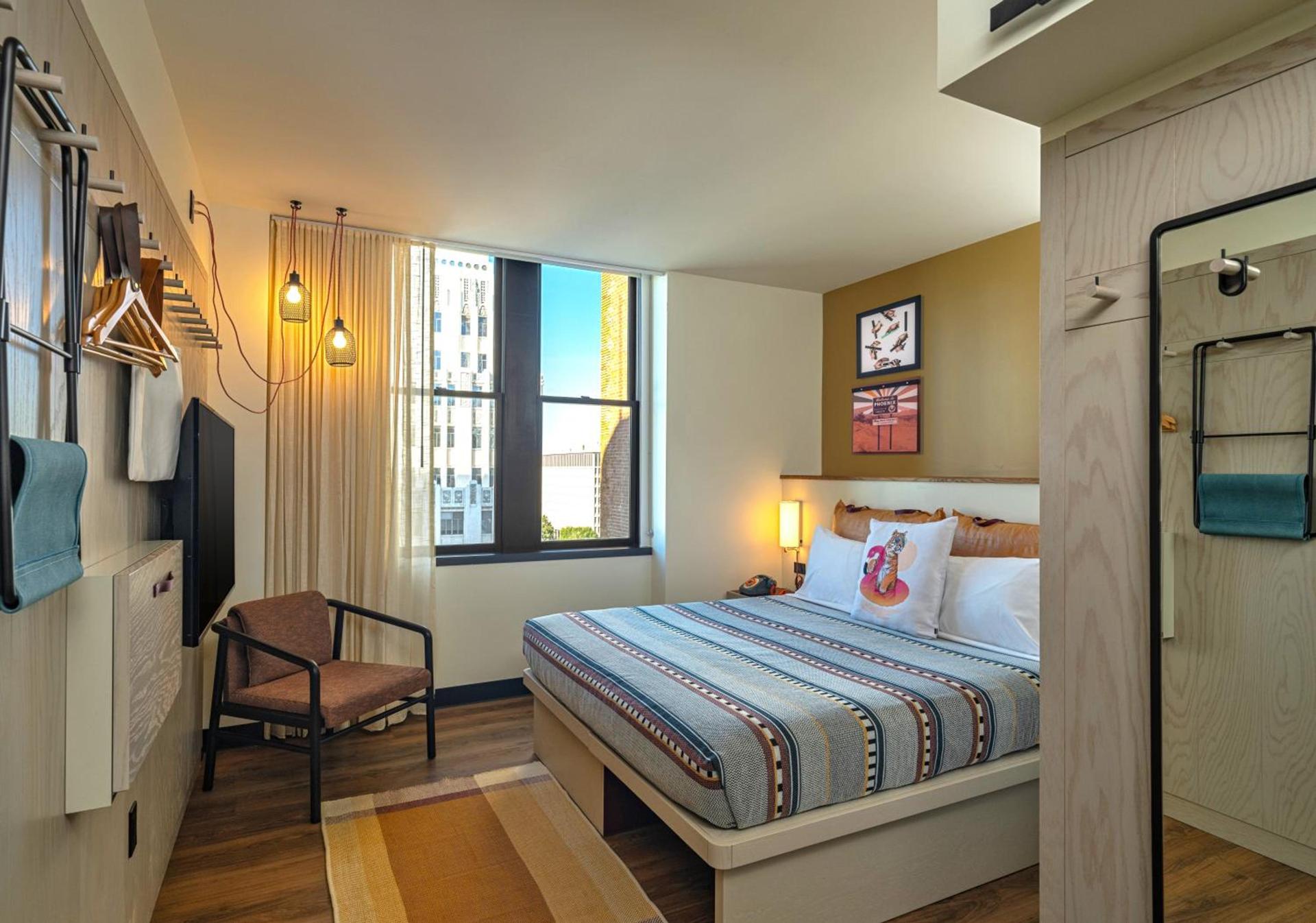 Moxy Phoenix Downtown photo 26