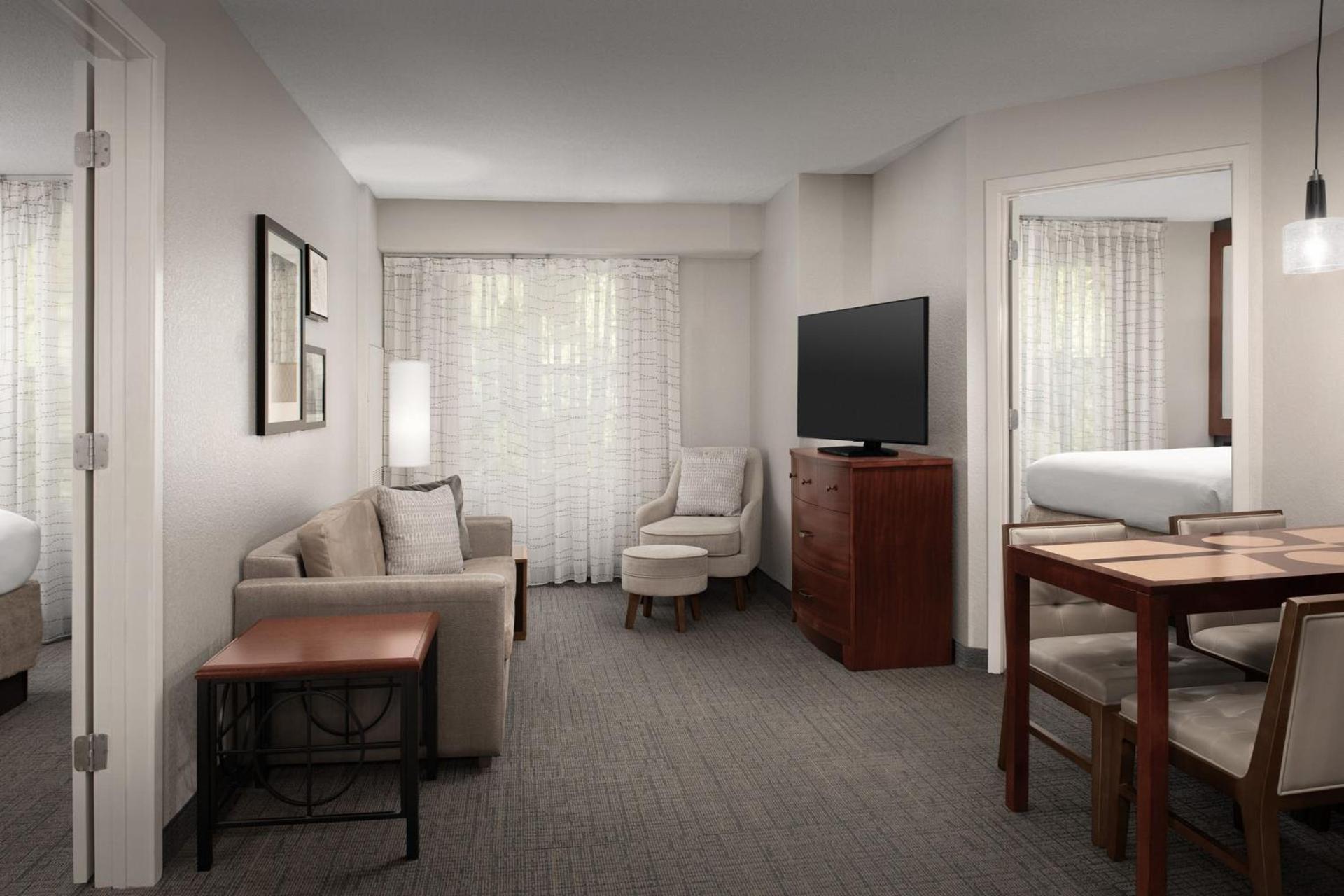 Residence Inn by Marriott Greensboro Airport photo 4