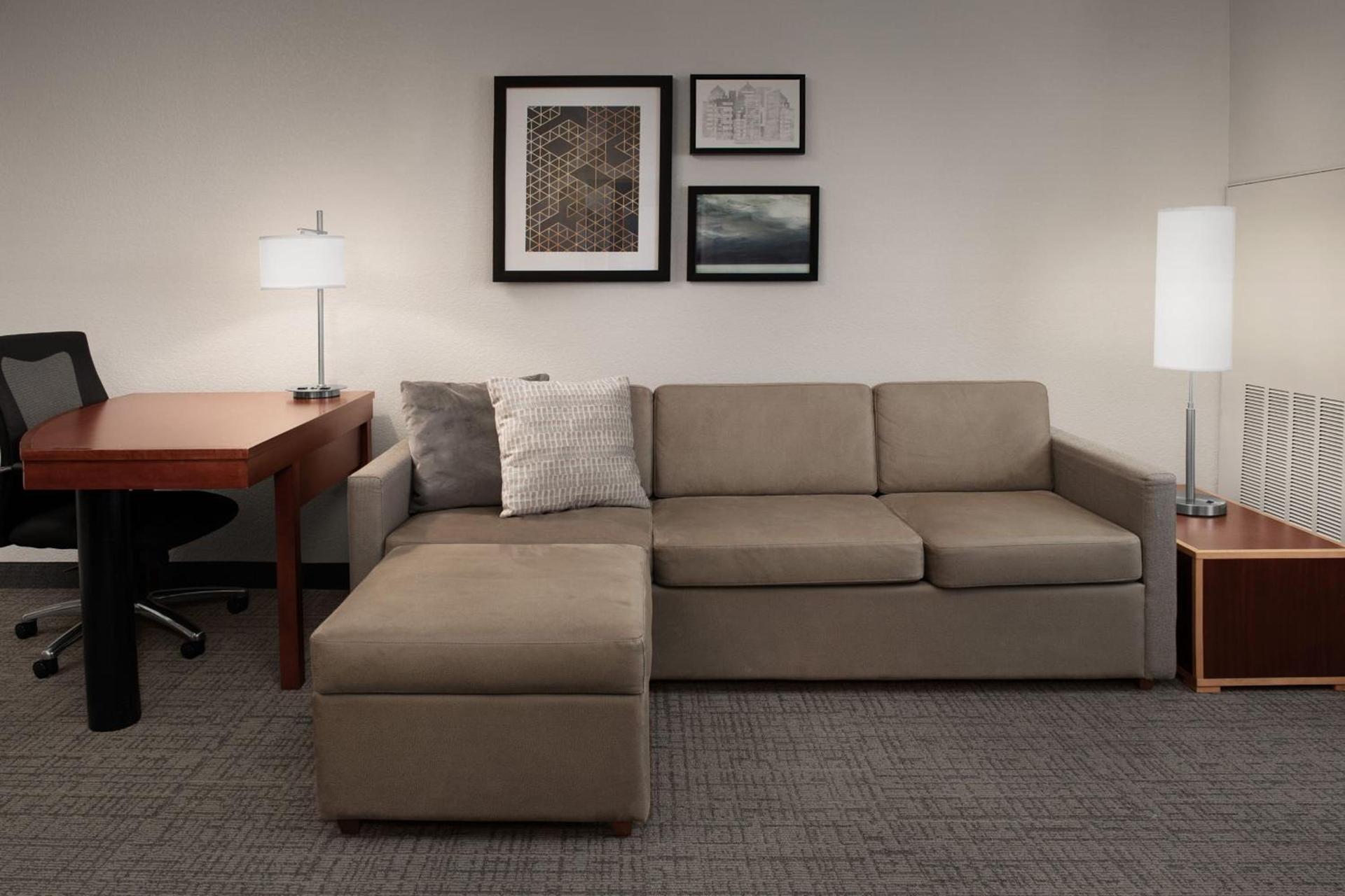 Residence Inn by Marriott Greensboro Airport photo 12