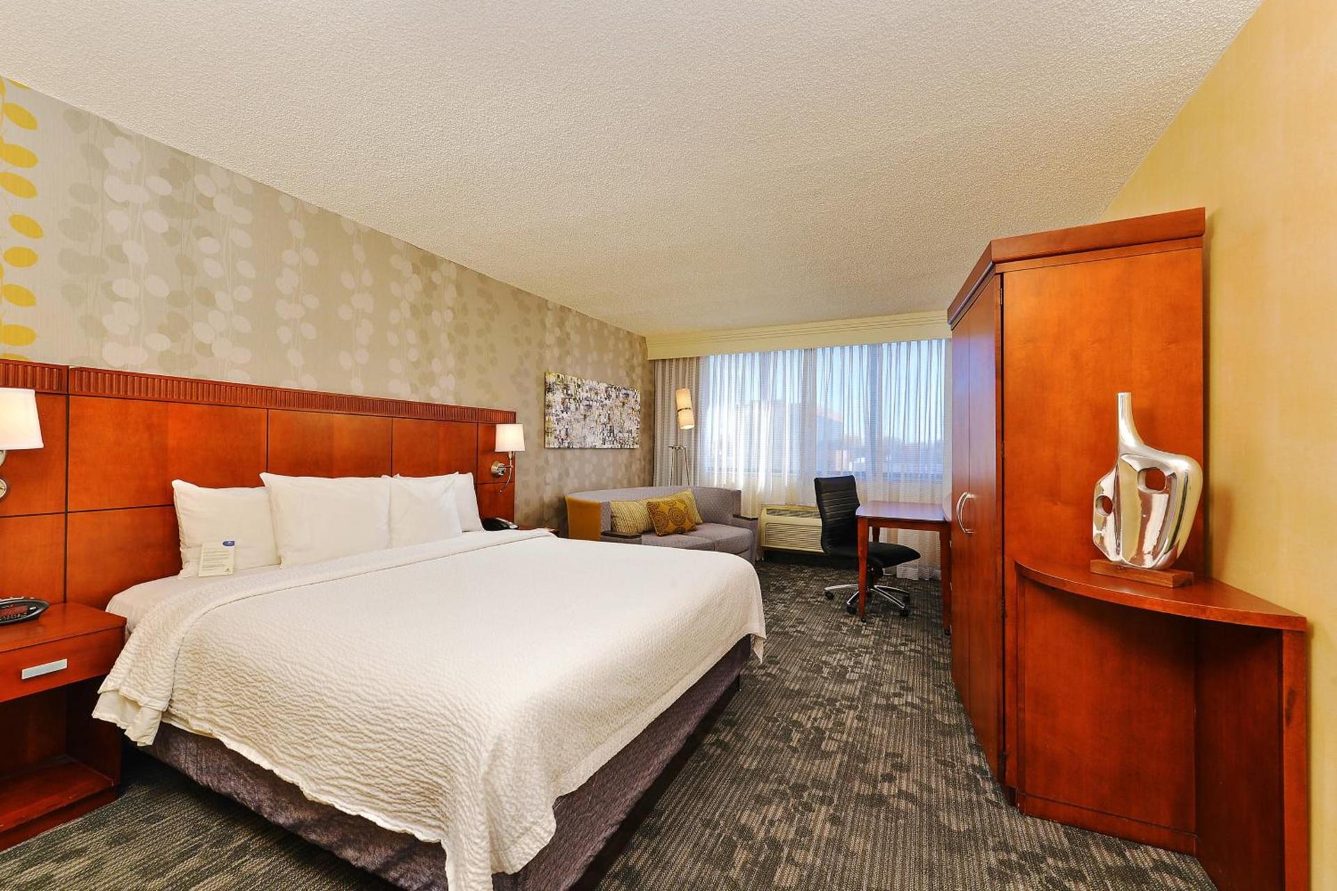 Courtyard by Marriott Denver Cherry Creek photo 13