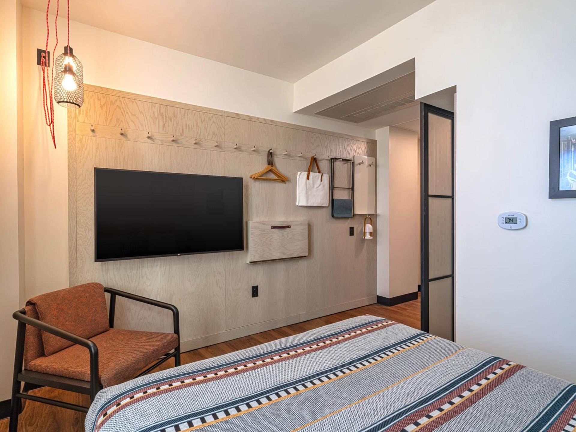 Moxy Phoenix Downtown photo 29