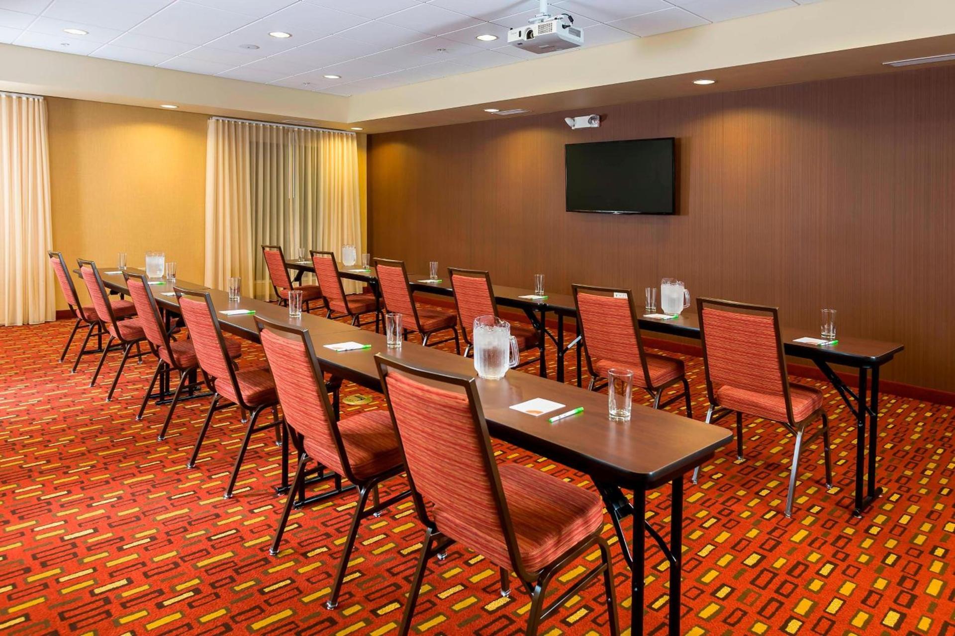 Courtyard by Marriott Kalamazoo Portage photo 29
