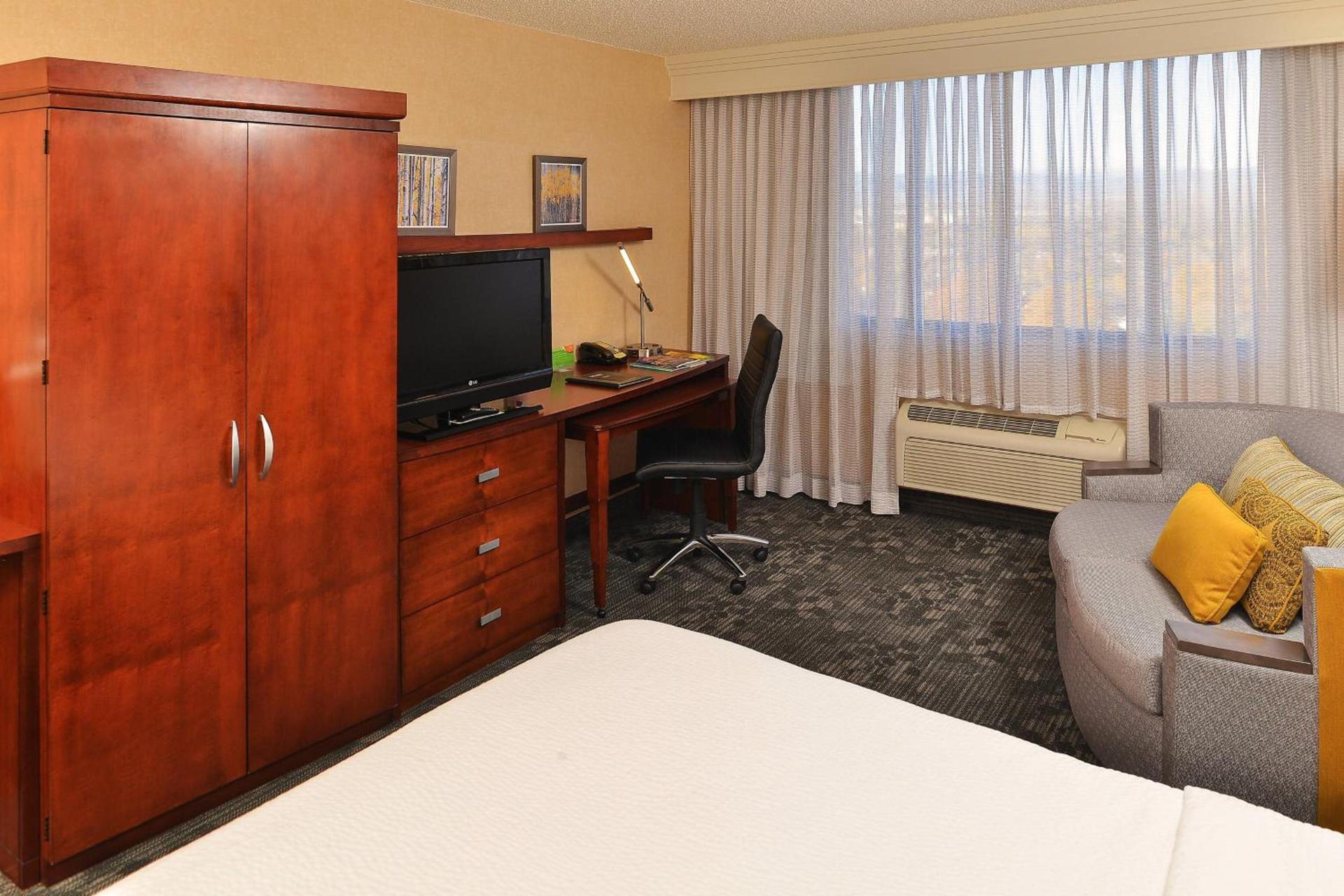 Courtyard by Marriott Denver Cherry Creek photo 14
