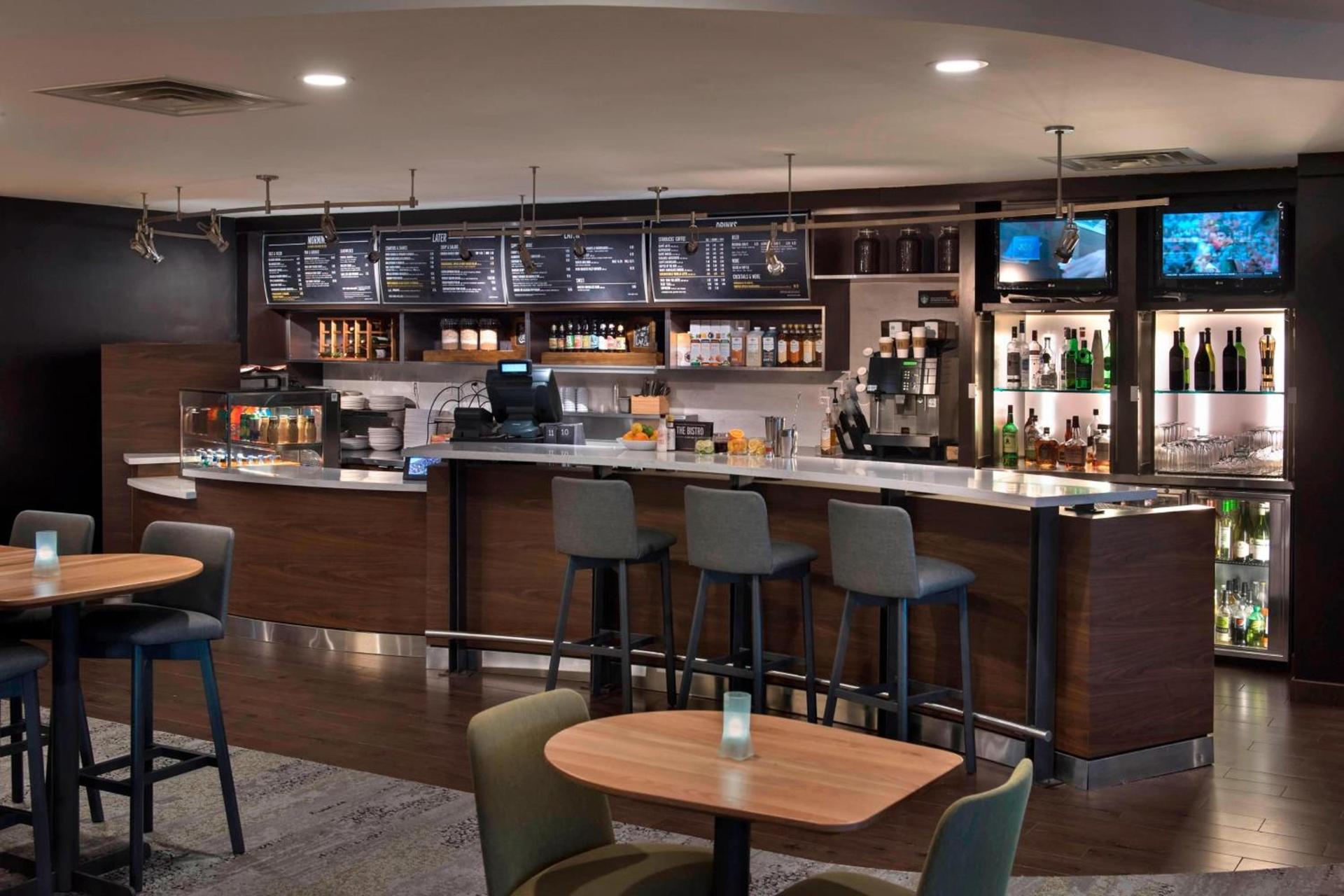 Courtyard by Marriott Lebanon photo 16