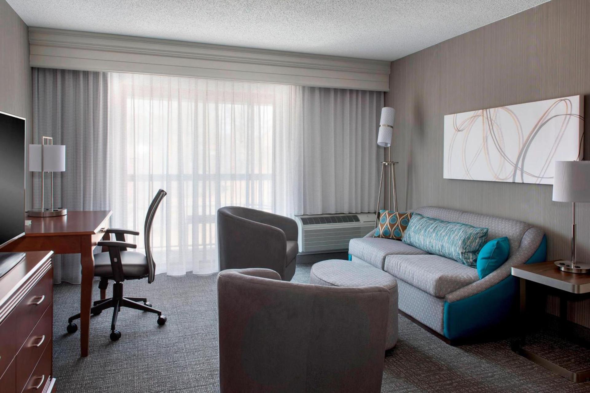 Courtyard by Marriott Lebanon photo 10