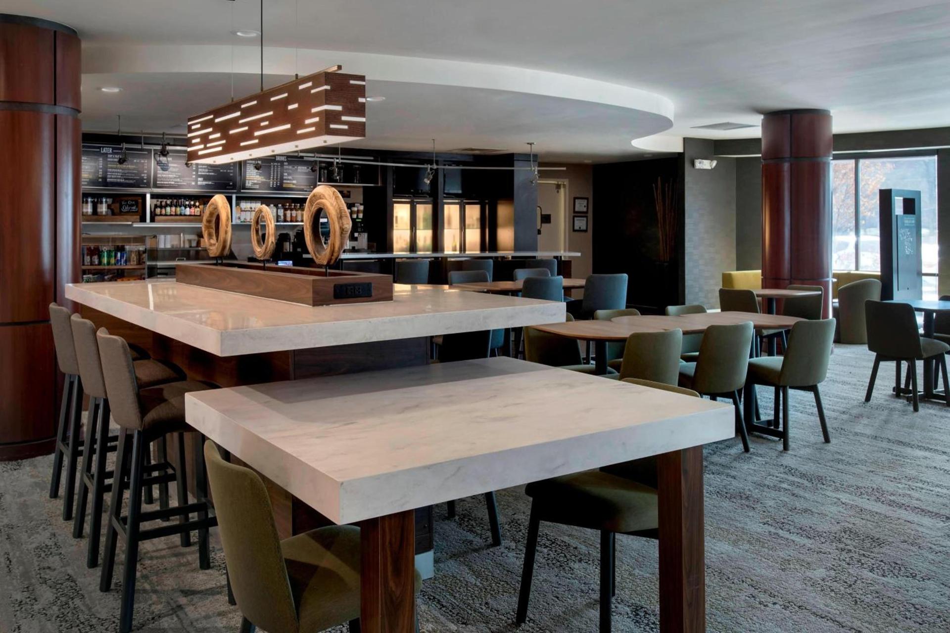 Courtyard by Marriott Lebanon photo 15