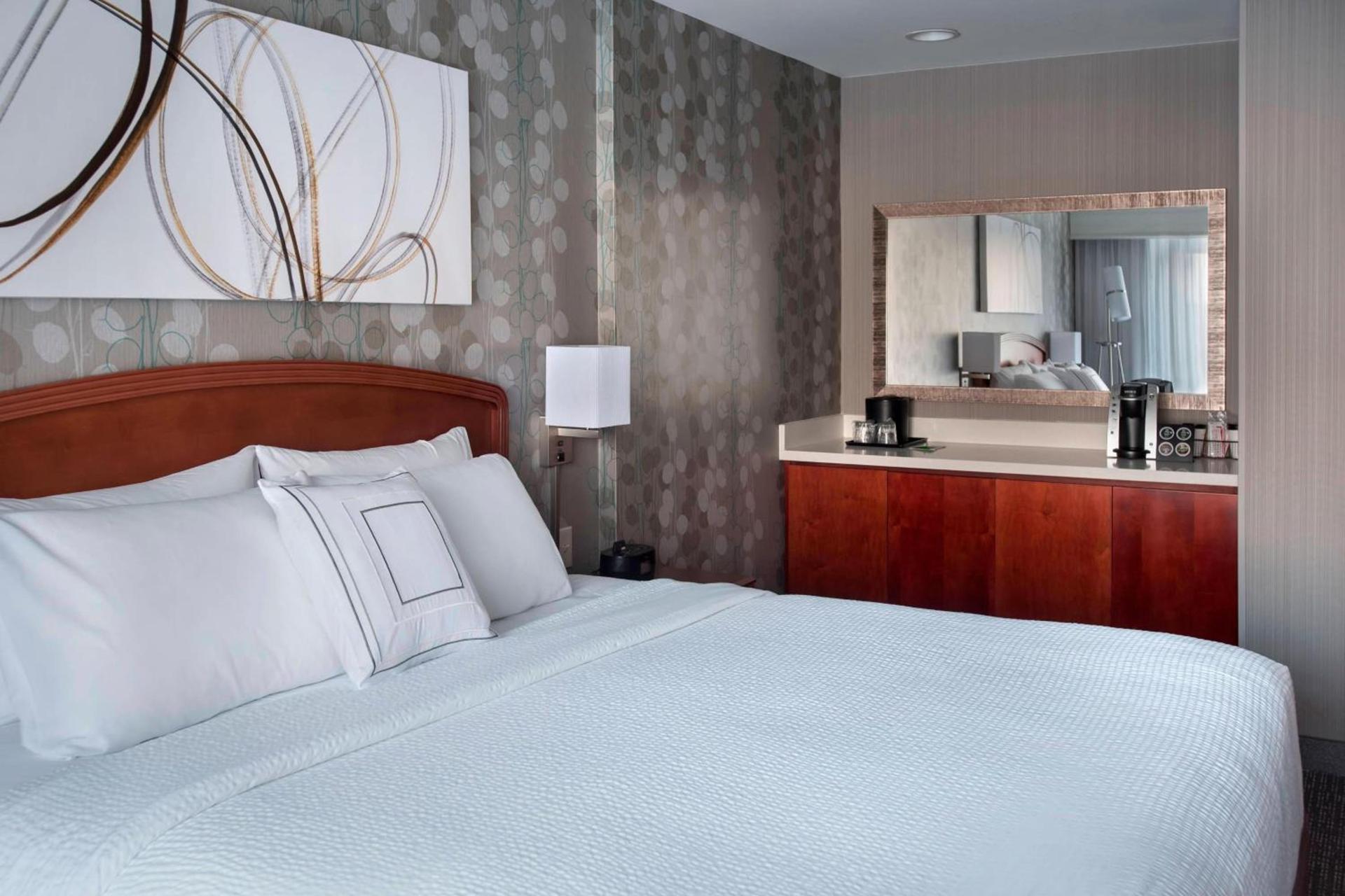 Courtyard by Marriott Lebanon photo 9