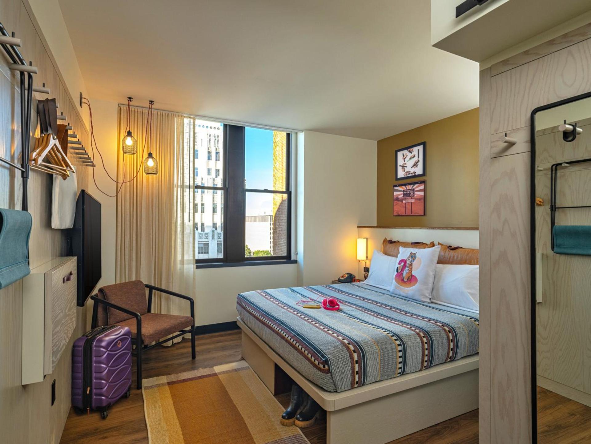 Moxy Phoenix Downtown photo 37