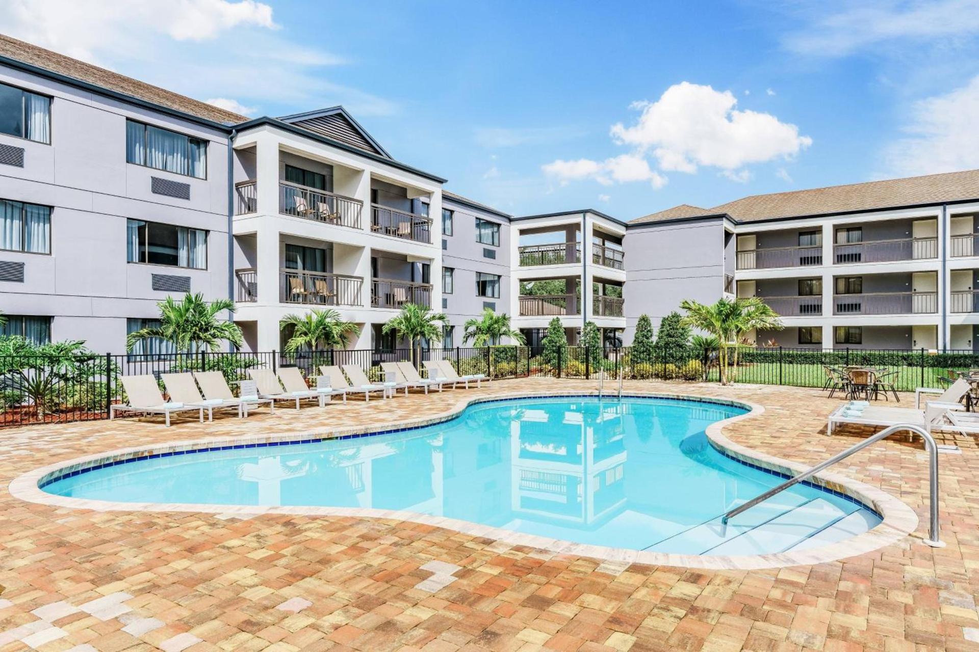 Courtyard by Marriott Orlando Lake Buena Vista at Vista Centre photo 16