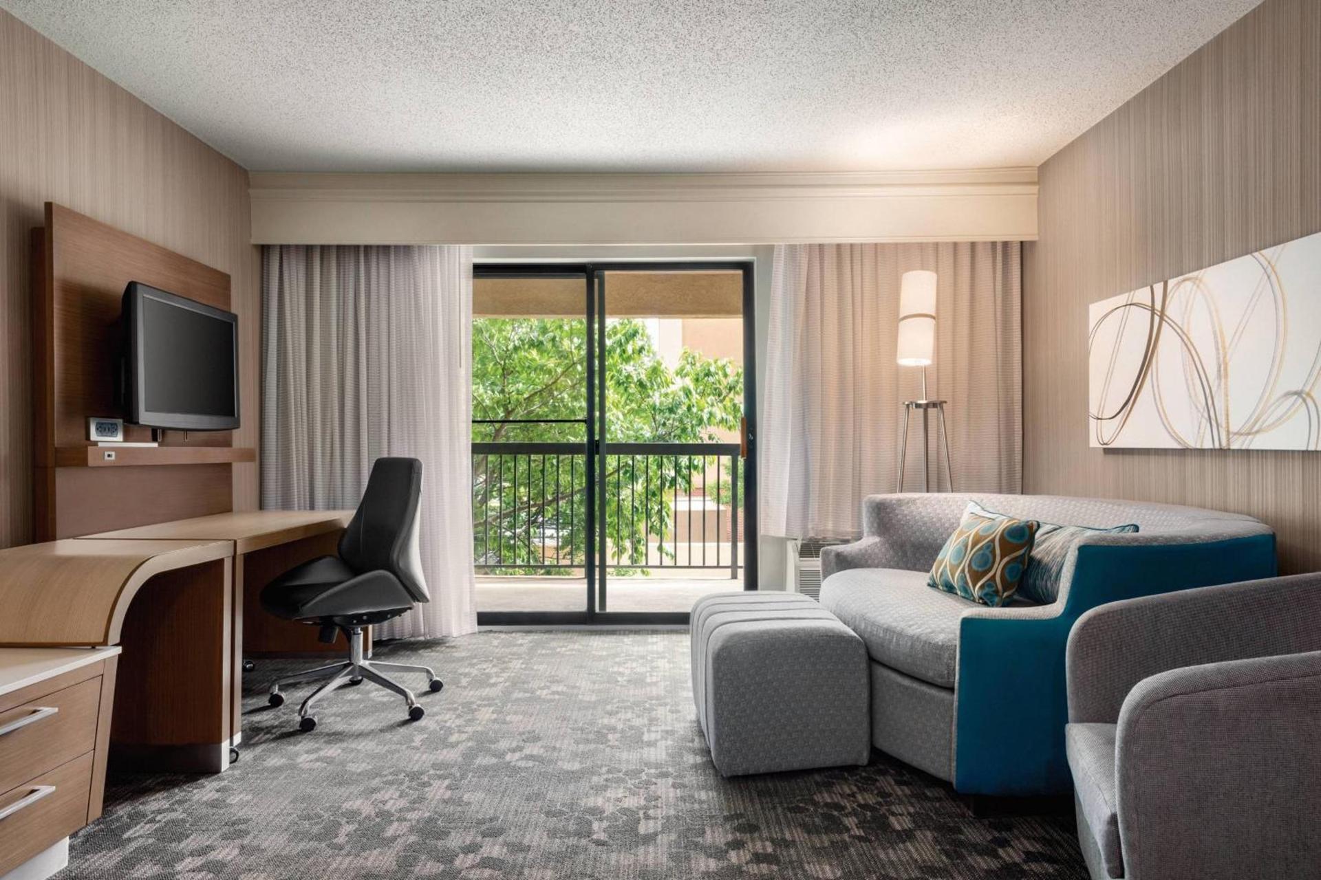 Courtyard by Marriott Dayton North photo 7