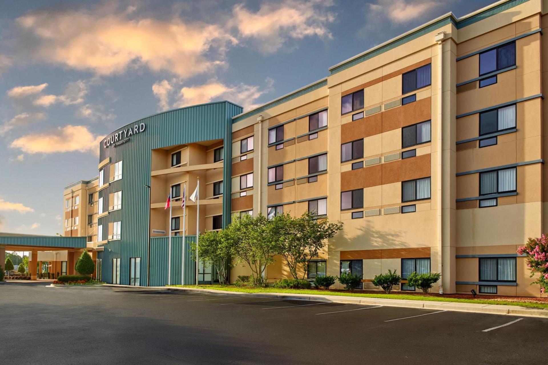 Courtyard Warner Robins photo 1