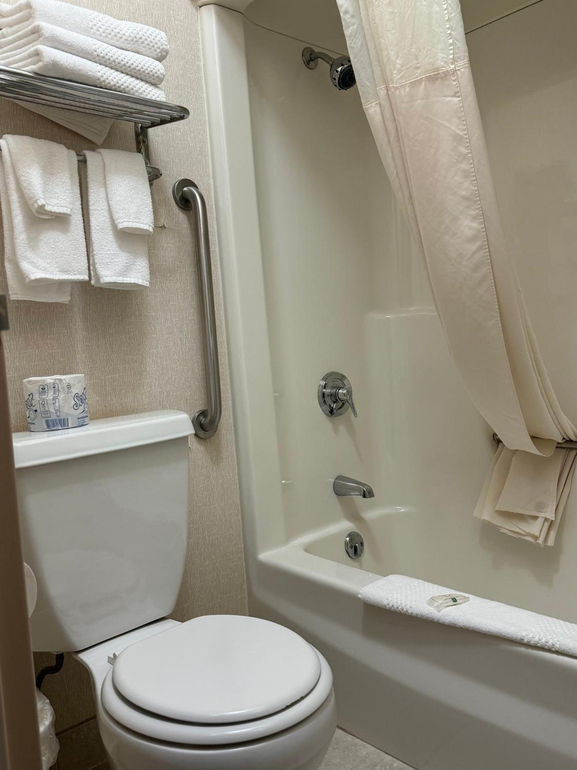 Quality Inn Spearfish I-90 photo 47