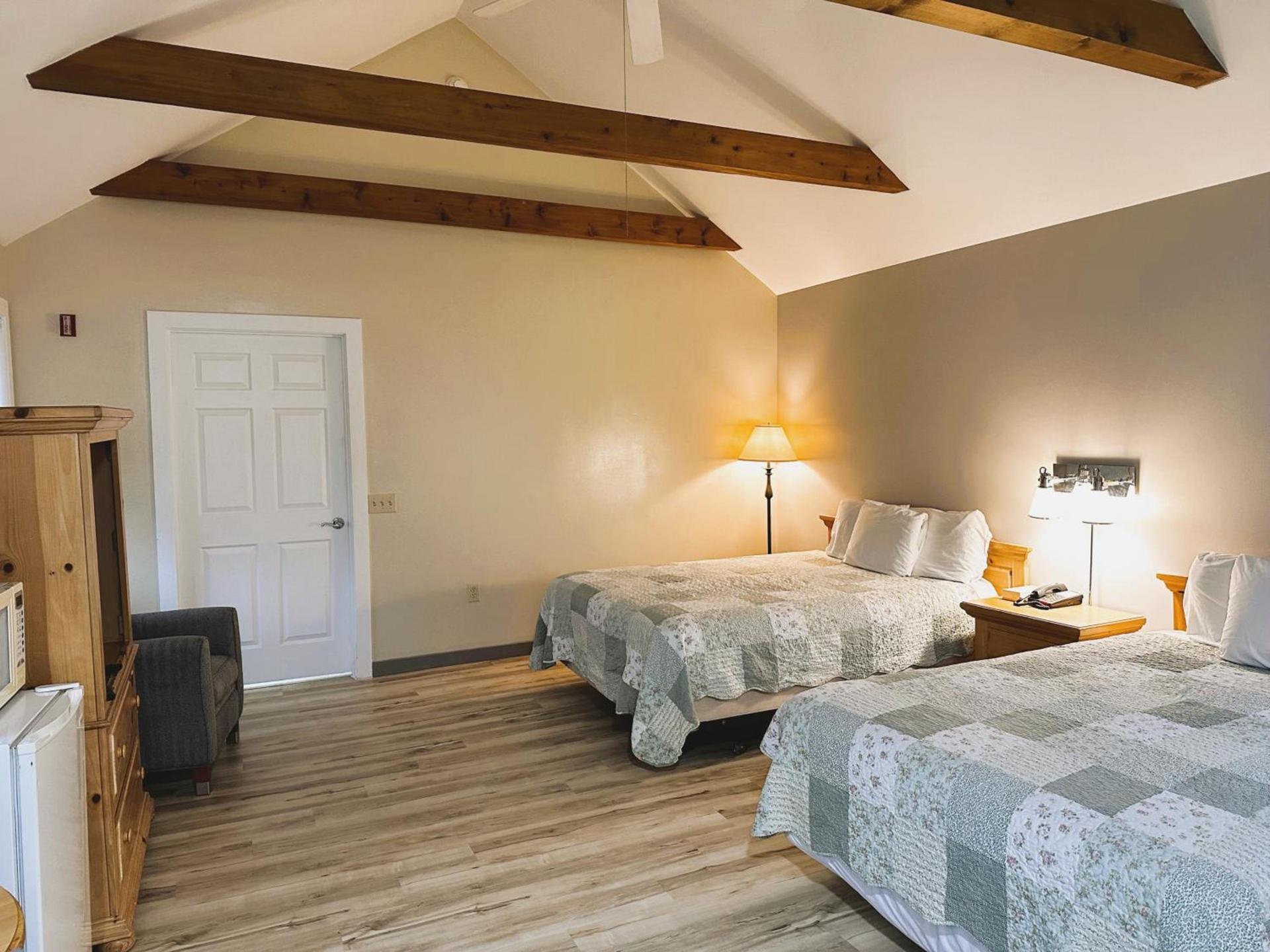 Spruce Lane Lodge and Cottages photo 8