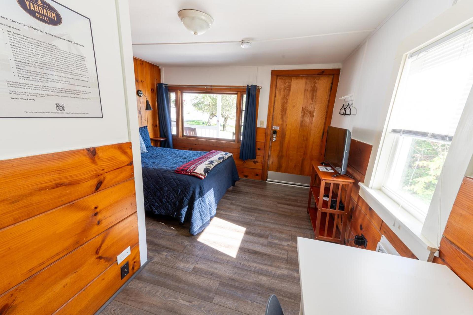 Yardarm Motel photo 8
